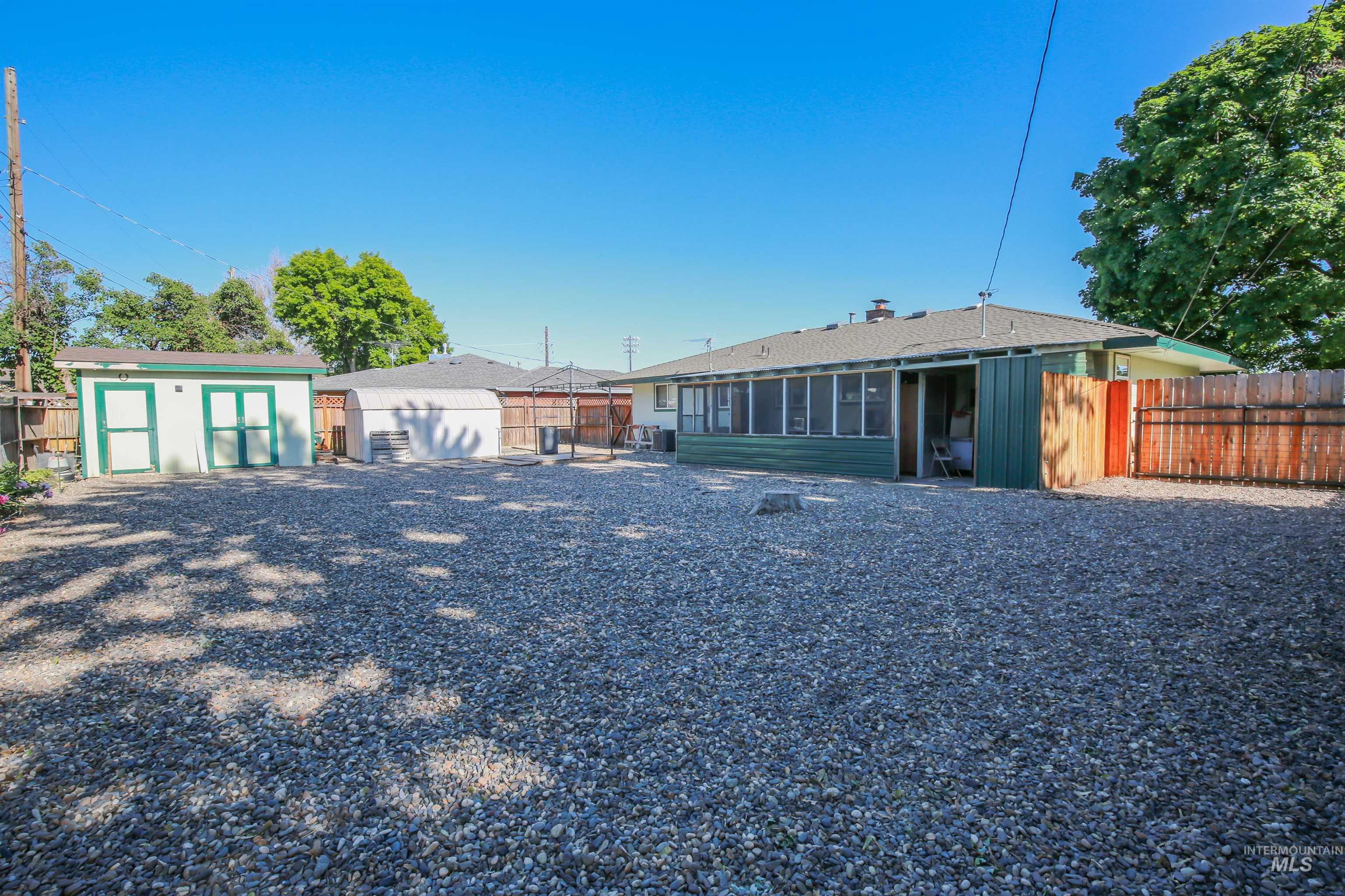 240 Park Drive, Weiser, Idaho 83672, 3 Bedrooms, 1 Bathroom, Residential For Sale, Price $325,000, 98986588