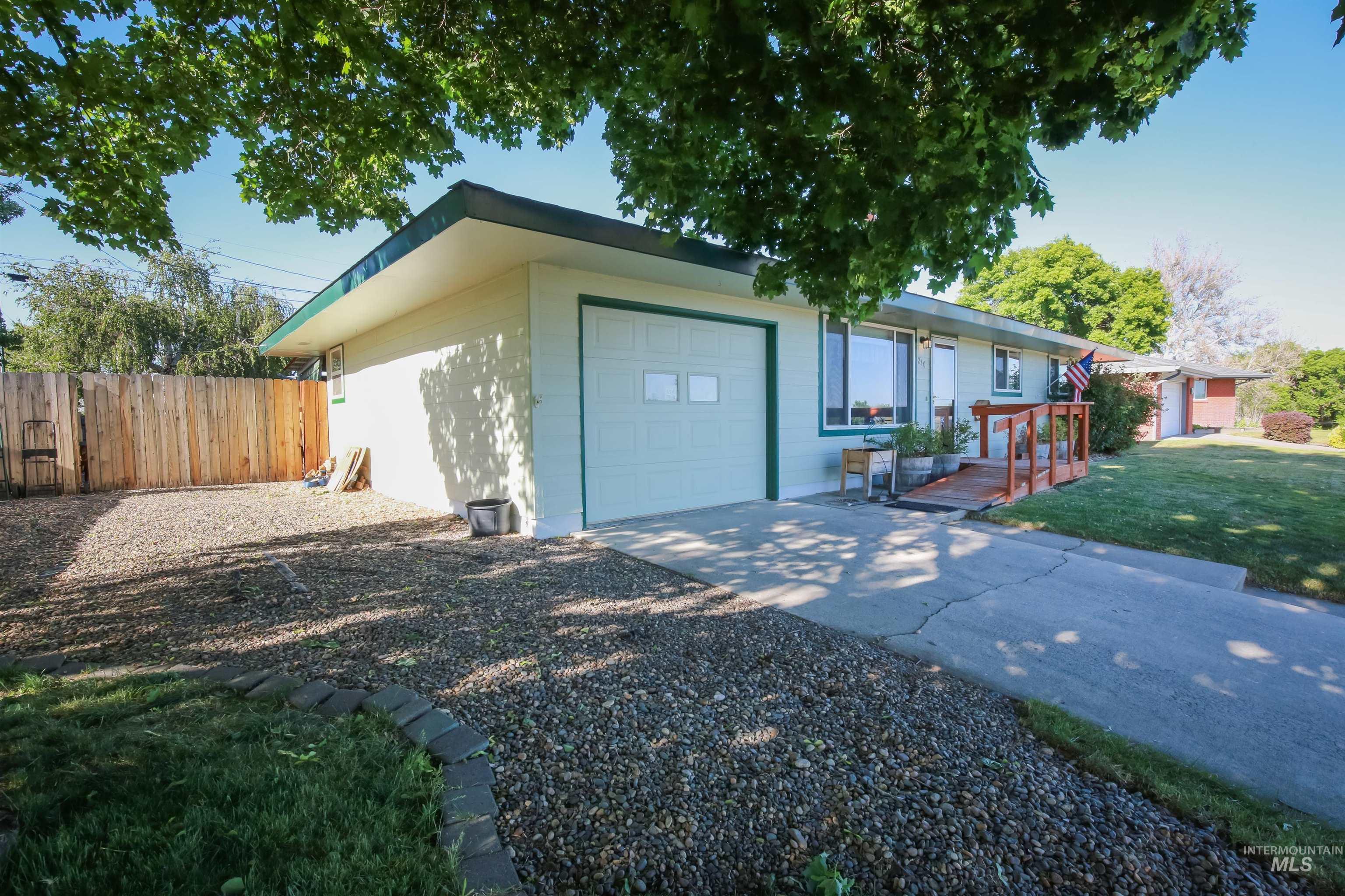 240 Park Drive, Weiser, Idaho 83672, 3 Bedrooms, 1 Bathroom, Residential For Sale, Price $325,000, 98986588