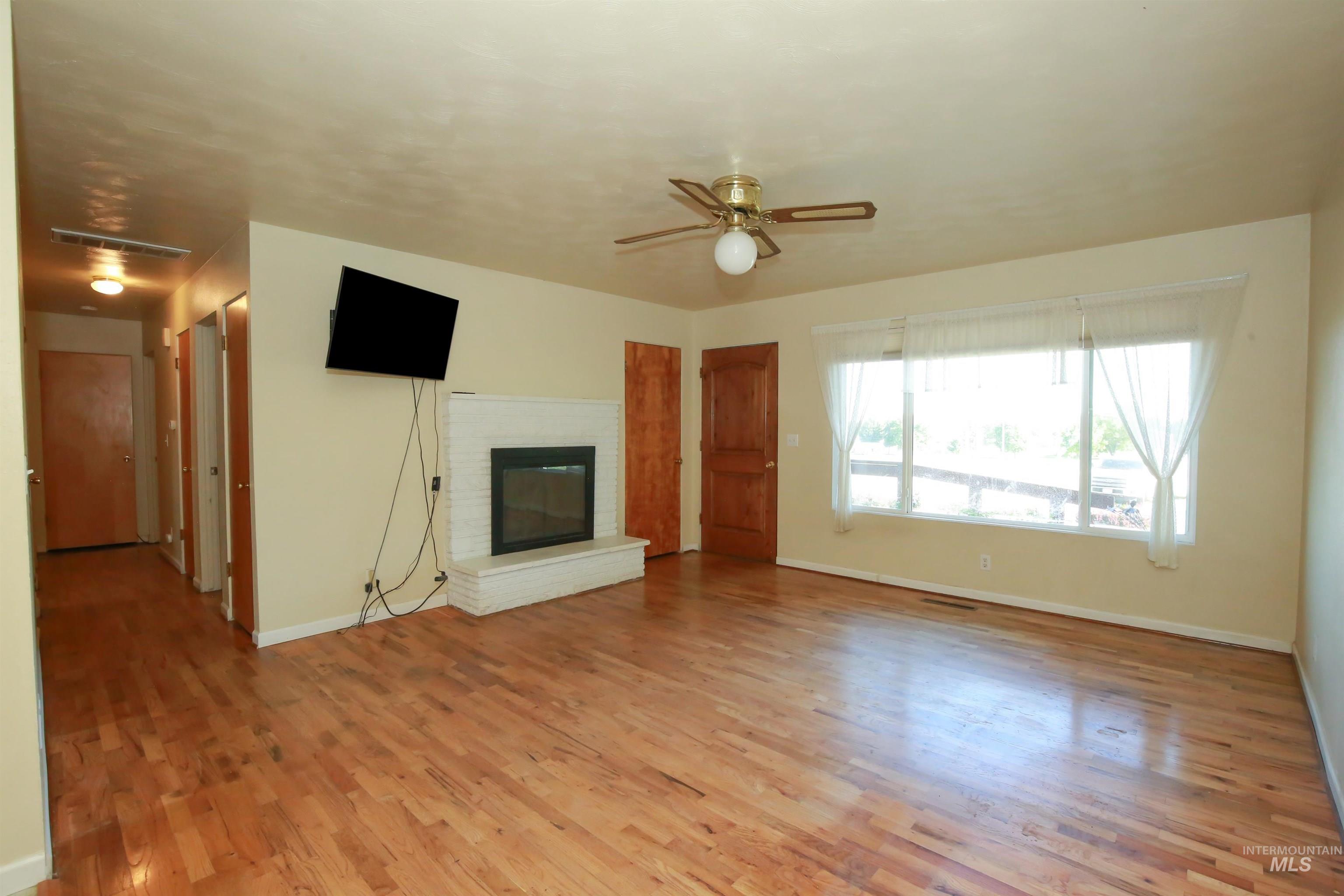 240 Park Drive, Weiser, Idaho 83672, 3 Bedrooms, 1 Bathroom, Residential For Sale, Price $325,000, 98986588