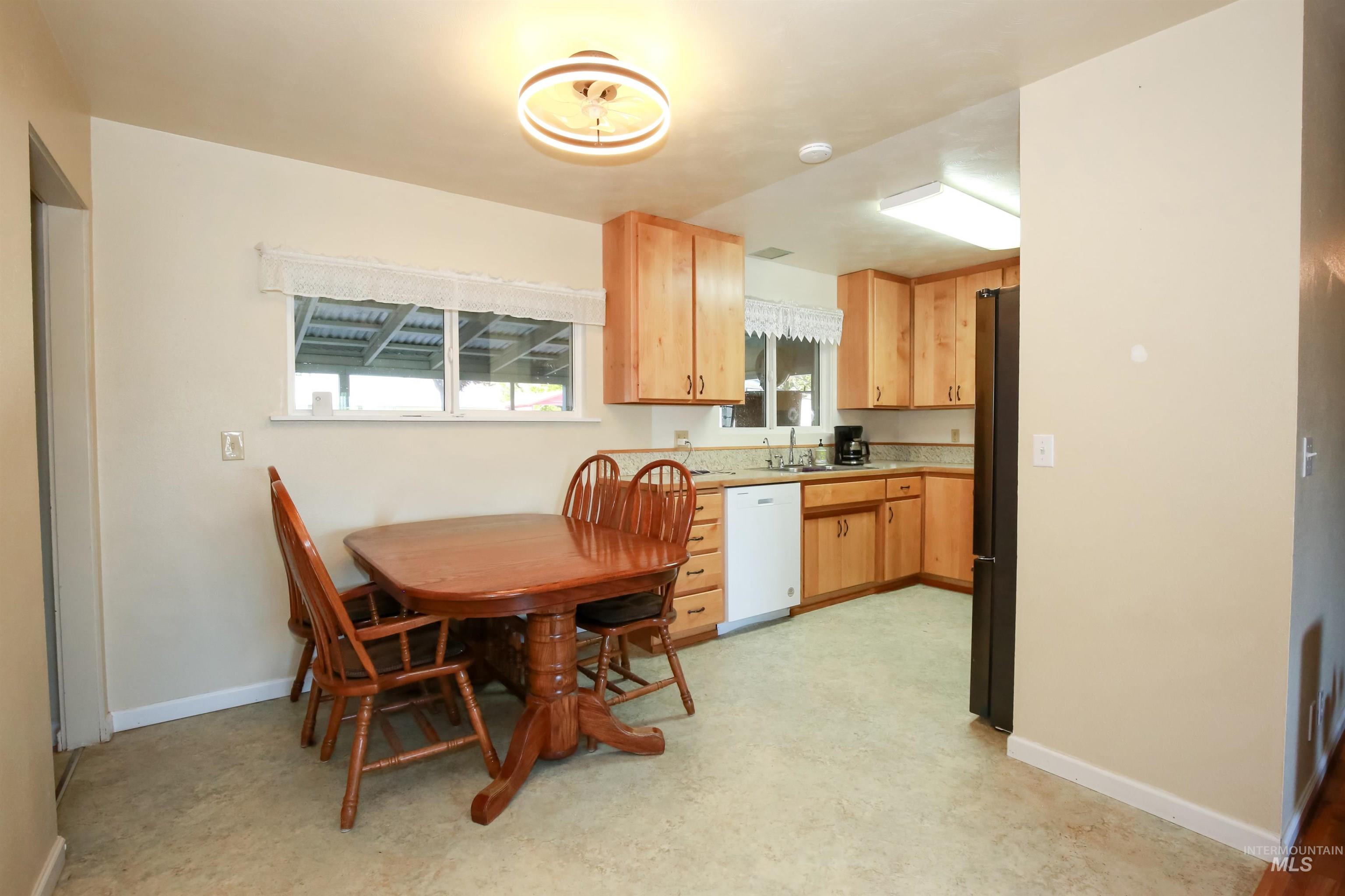 240 Park Drive, Weiser, Idaho 83672, 3 Bedrooms, 1 Bathroom, Residential For Sale, Price $325,000, 98986588