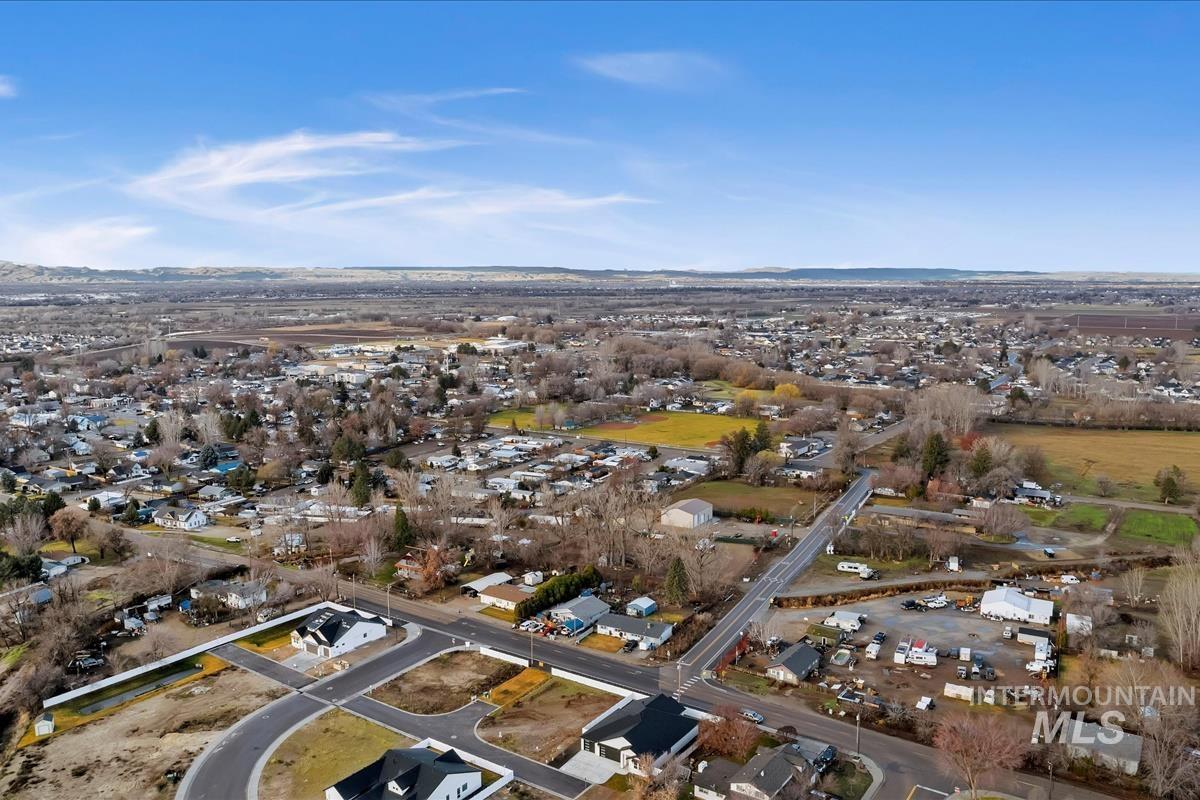 357 W. Flour Mill Ct., Middleton, Idaho 83644, 3 Bedrooms, 2.5 Bathrooms, Residential For Sale, Price $709,999, 98986589
