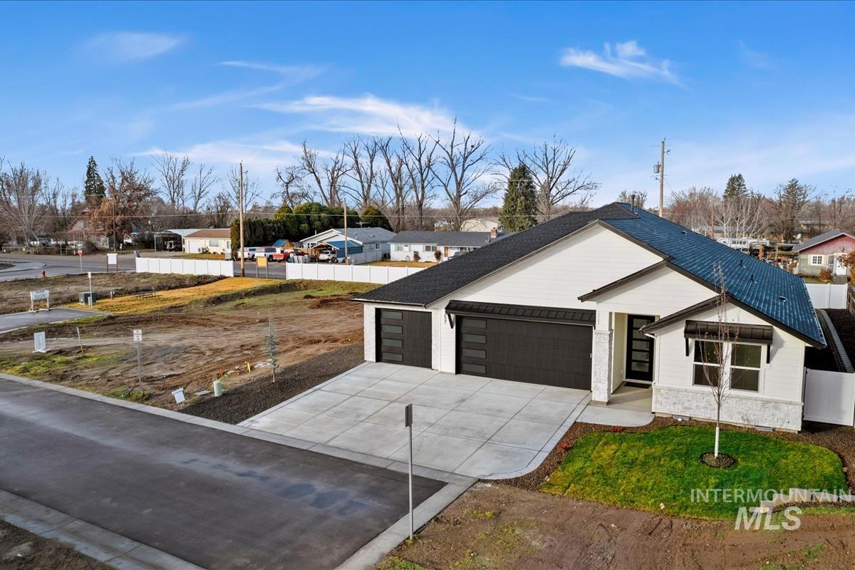 357 W. Flour Mill Ct., Middleton, Idaho 83644, 3 Bedrooms, 2.5 Bathrooms, Residential For Sale, Price $709,999, 98986589