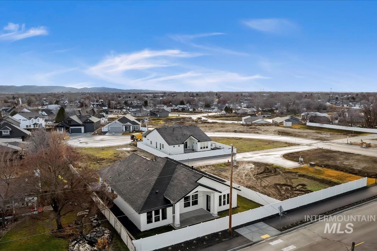 357 W. Flour Mill Ct., Middleton, Idaho 83644, 3 Bedrooms, 2.5 Bathrooms, Residential For Sale, Price $709,999, 98986589