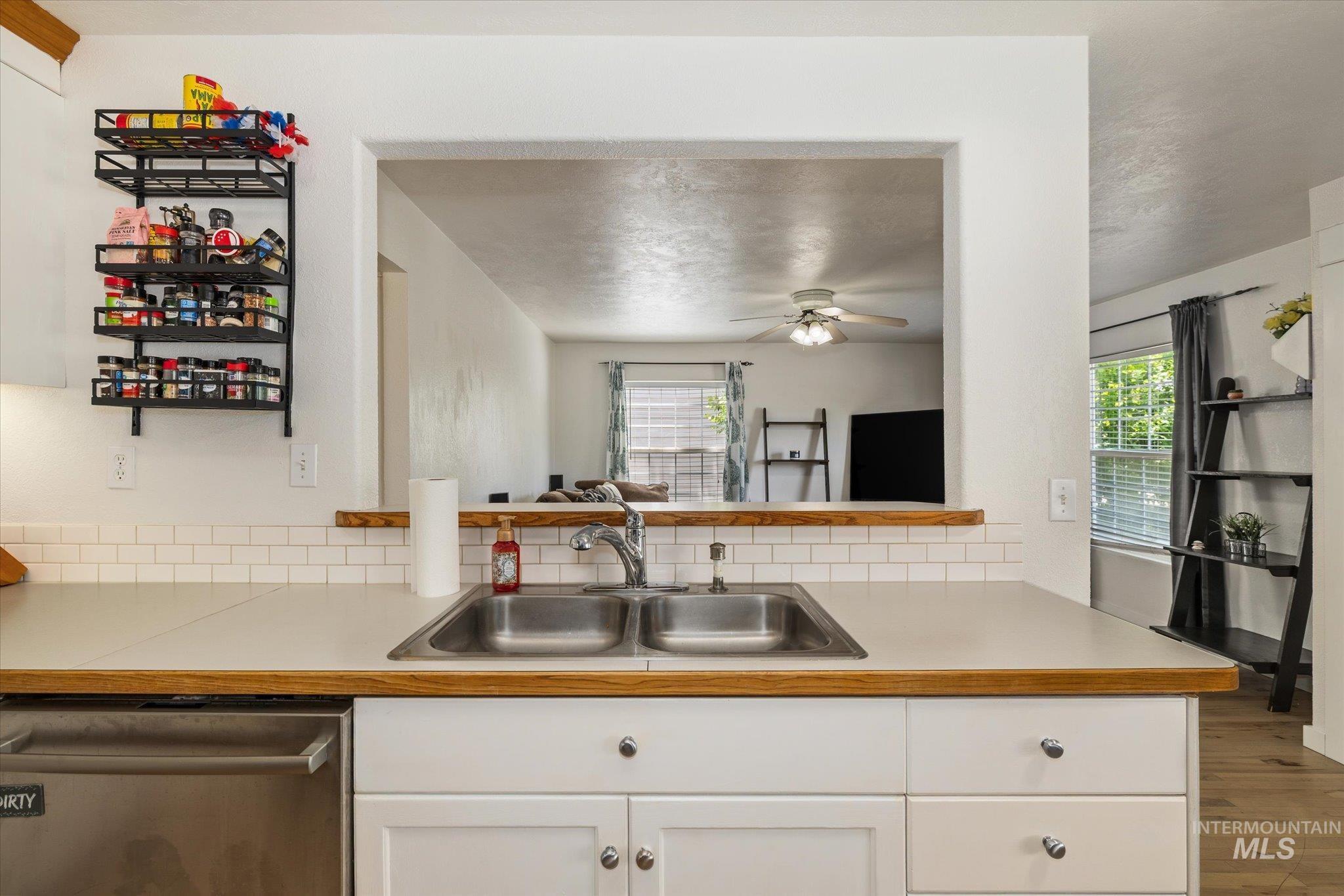 304 Maple St, Nampa, Idaho 83686, 3 Bedrooms, 2 Bathrooms, Residential For Sale, Price $334,900, 98986590