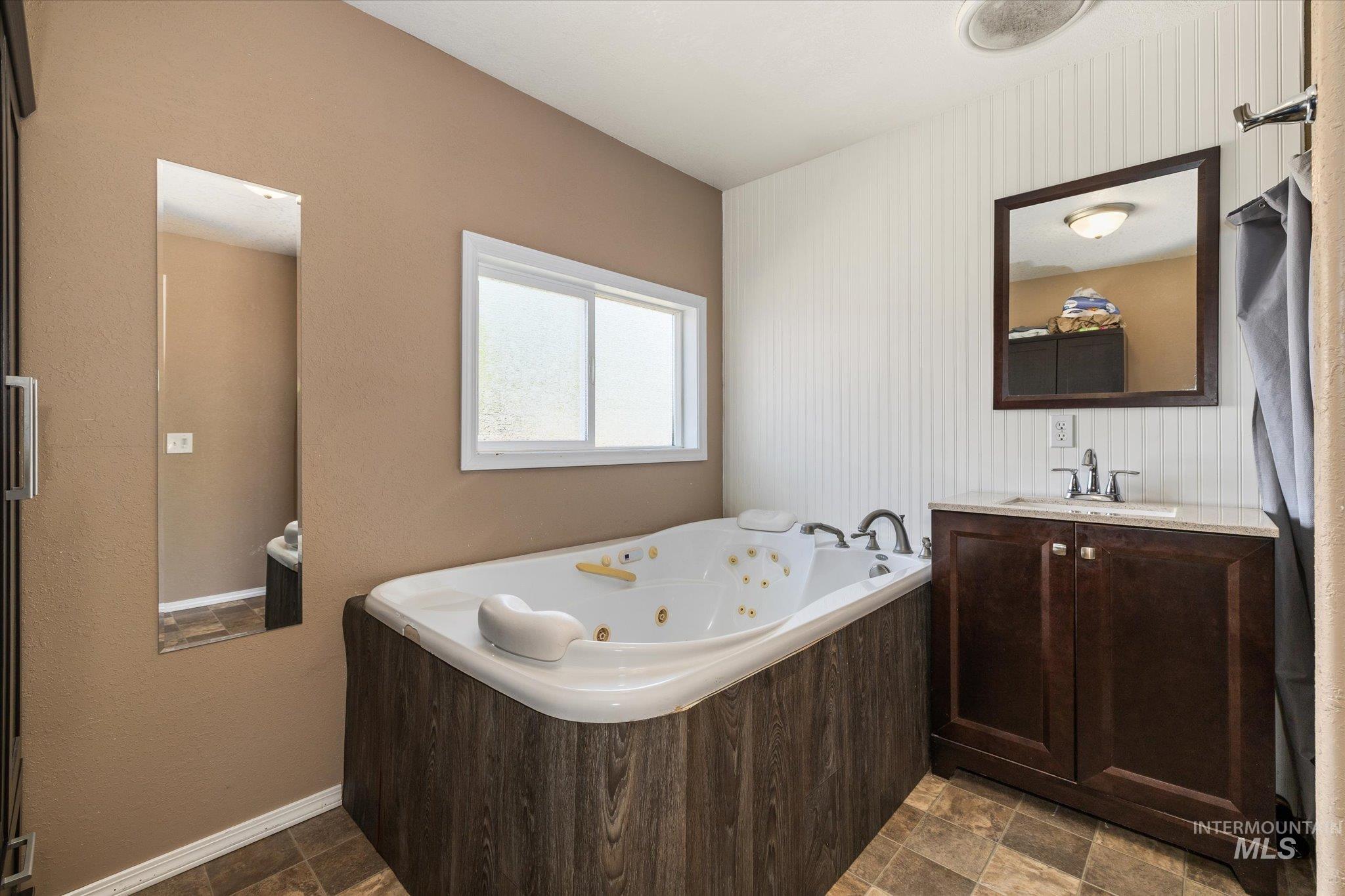 304 Maple St, Nampa, Idaho 83686, 3 Bedrooms, 2 Bathrooms, Residential For Sale, Price $334,900, 98986590
