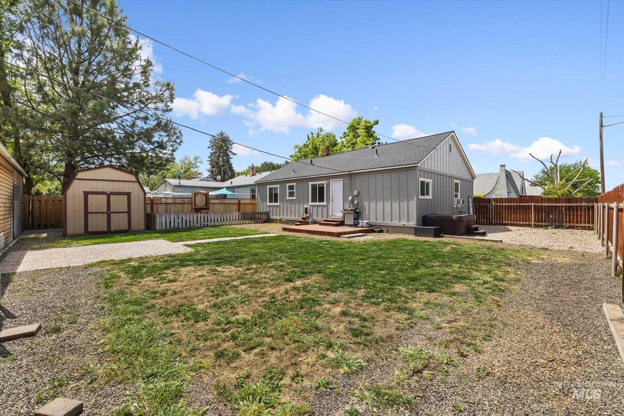 304 Maple St, Nampa, Idaho 83686, 3 Bedrooms, 2 Bathrooms, Residential For Sale, Price $334,900, 98986590