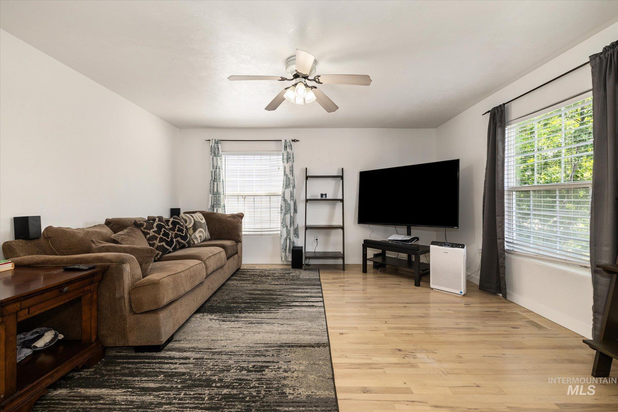 304 Maple St, Nampa, Idaho 83686, 3 Bedrooms, 2 Bathrooms, Residential For Sale, Price $334,900, 98986590