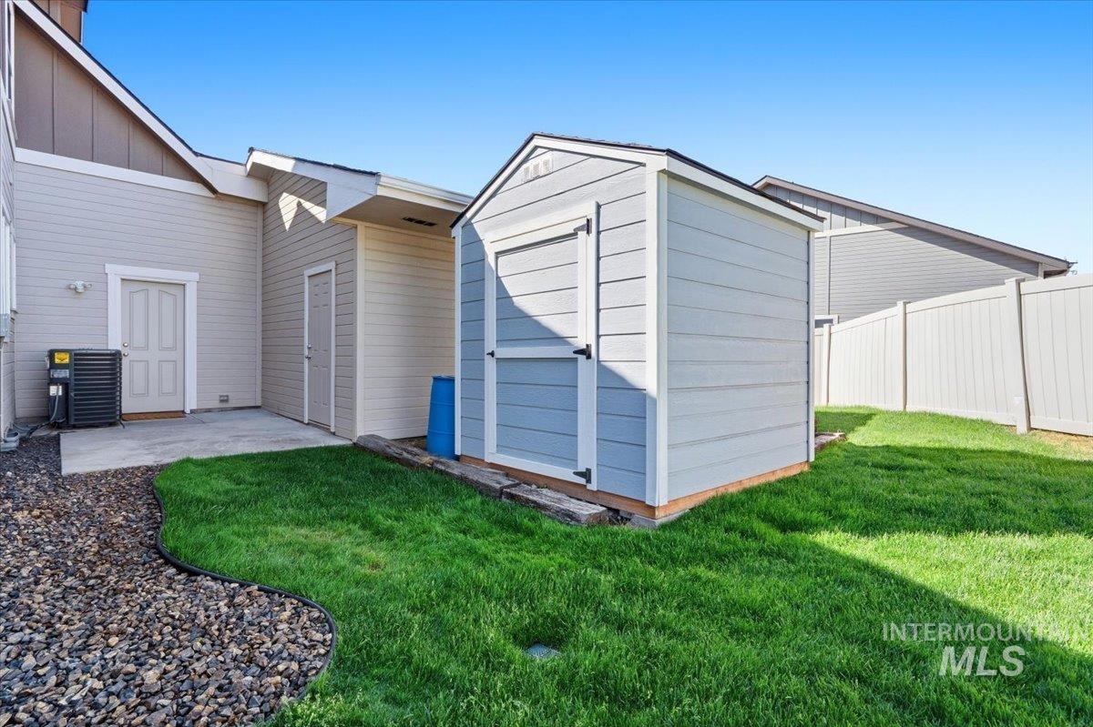 1183 N Buffalo Way, Middleton, Idaho 83644, 5 Bedrooms, 3 Bathrooms, Residential For Sale, Price $625,000, 98986592