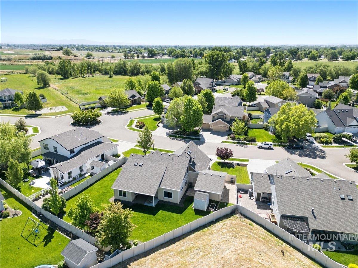 1183 N Buffalo Way, Middleton, Idaho 83644, 5 Bedrooms, 3 Bathrooms, Residential For Sale, Price $625,000, 98986592