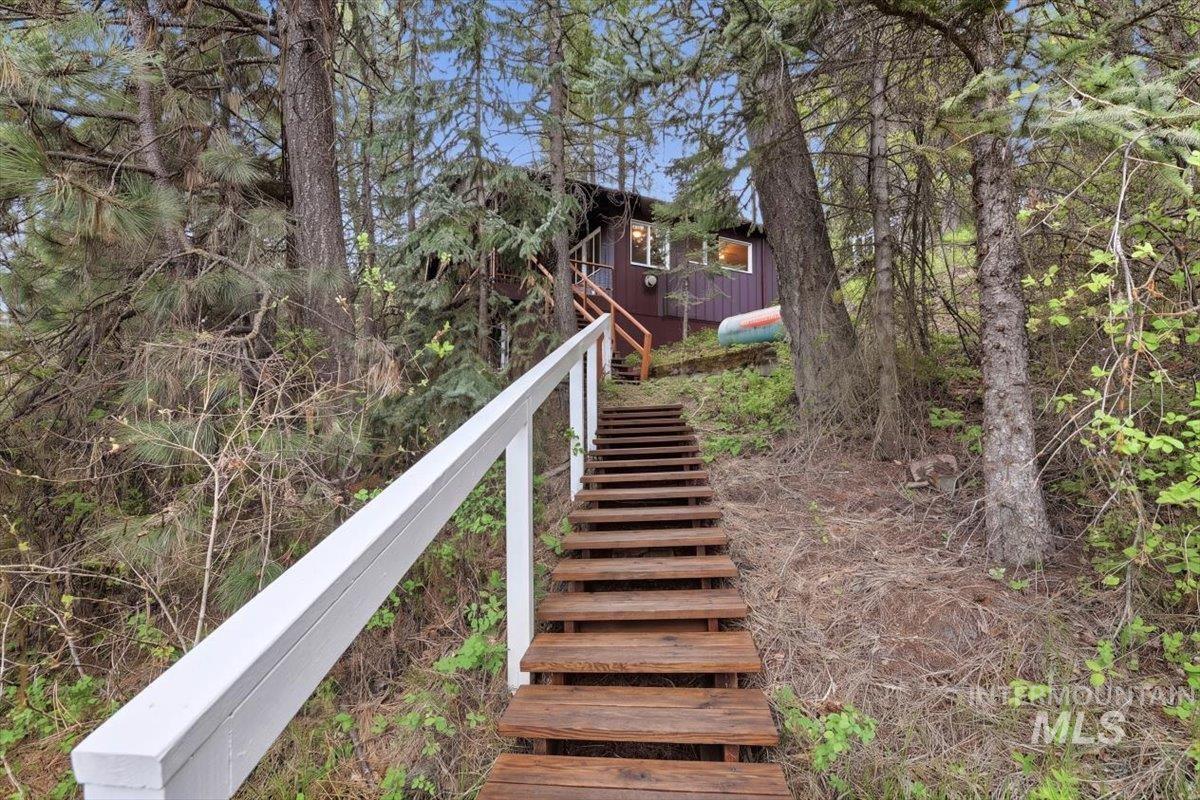 9791 Highway 55, Cascade, Idaho 83611, 2 Bedrooms, 2 Bathrooms, Residential For Sale, Price $299,900, 98986595