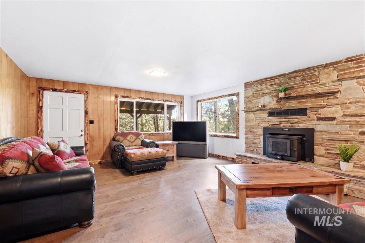 9791 Highway 55, Cascade, Idaho 83611, 2 Bedrooms, 2 Bathrooms, Residential For Sale, Price $299,900, 98986595