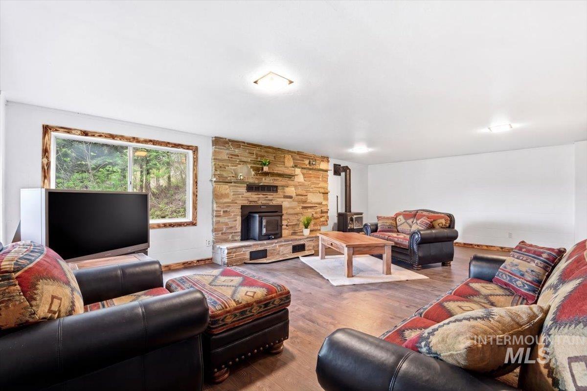9791 Highway 55, Cascade, Idaho 83611, 2 Bedrooms, 2 Bathrooms, Residential For Sale, Price $299,900, 98986595