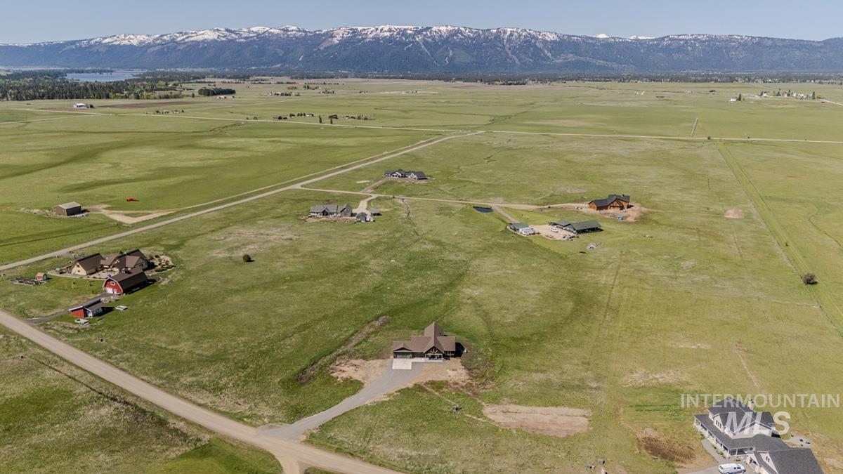 55 Chisum Drive, Donnelly, Idaho 83615, 3 Bedrooms, 2 Bathrooms, Residential For Sale, Price $975,000, 98986597