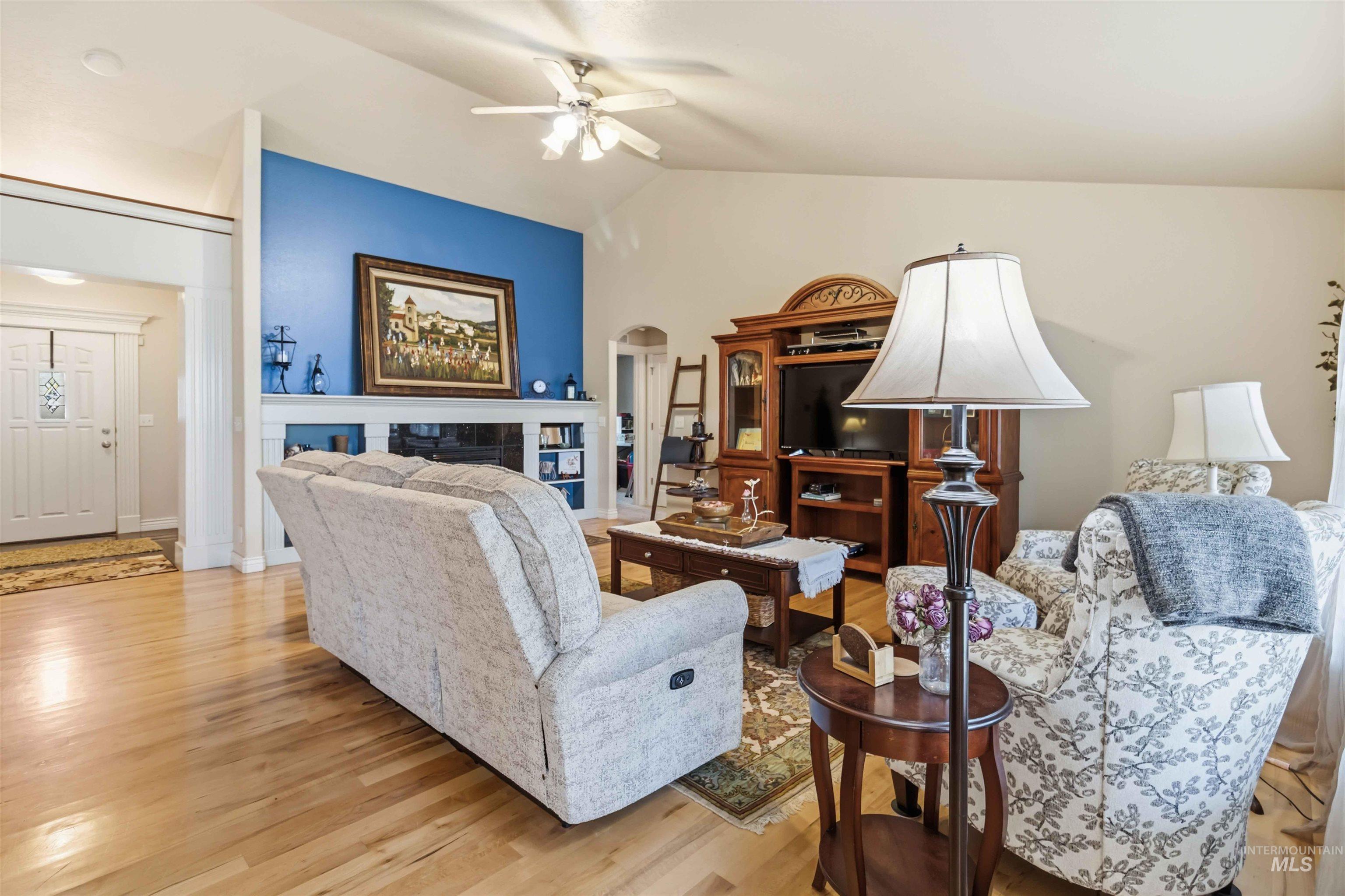 9701 W Penhurst Drive, Star, Idaho 83669, 4 Bedrooms, 3 Bathrooms, Residential For Sale, Price $620,000, 98986598