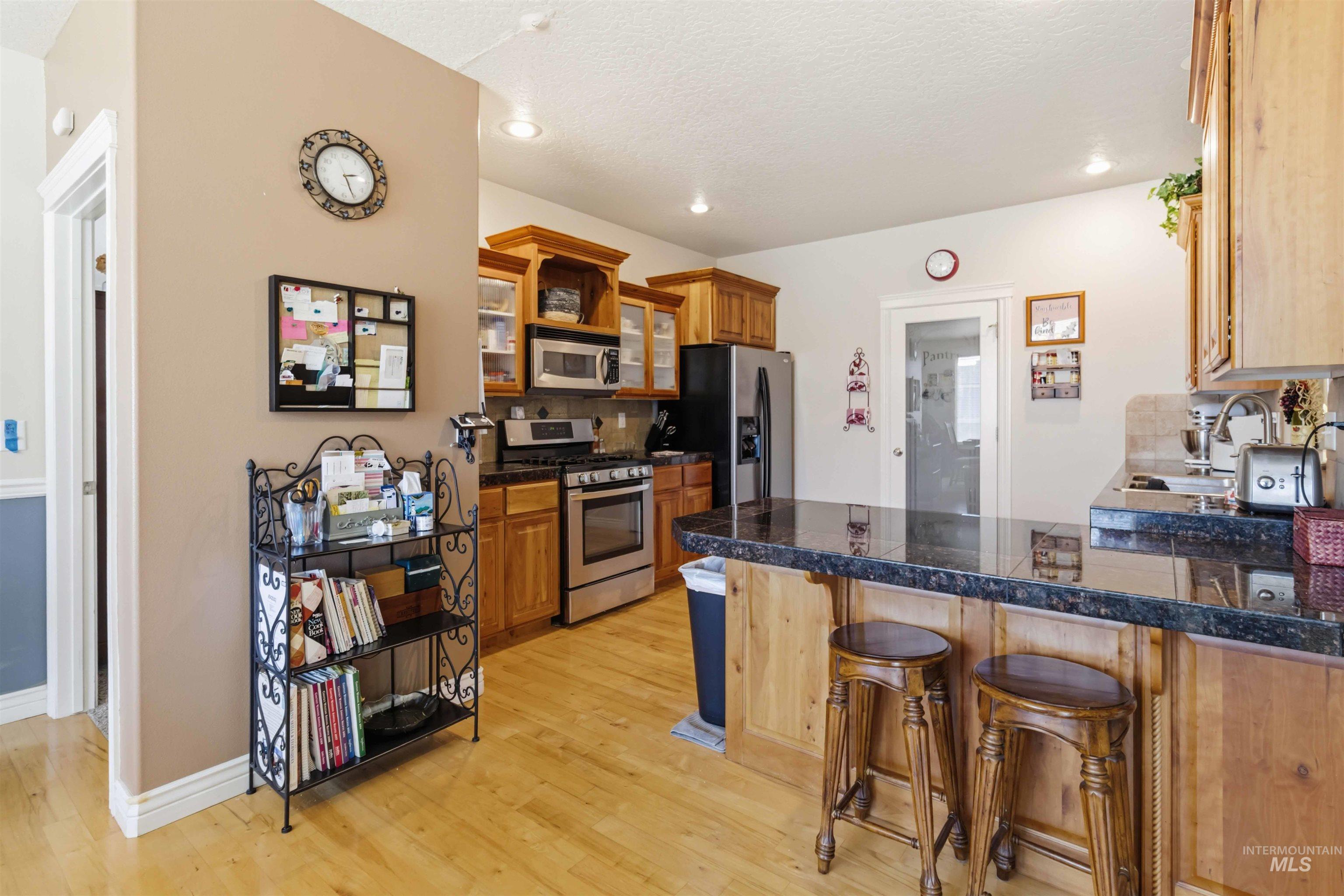 9701 W Penhurst Drive, Star, Idaho 83669, 4 Bedrooms, 3 Bathrooms, Residential For Sale, Price $620,000, 98986598