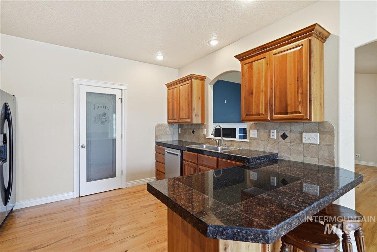 9701 W Penhurst Drive, Star, Idaho 83669, 4 Bedrooms, 3 Bathrooms, Residential For Sale, Price $599,900, 98986598