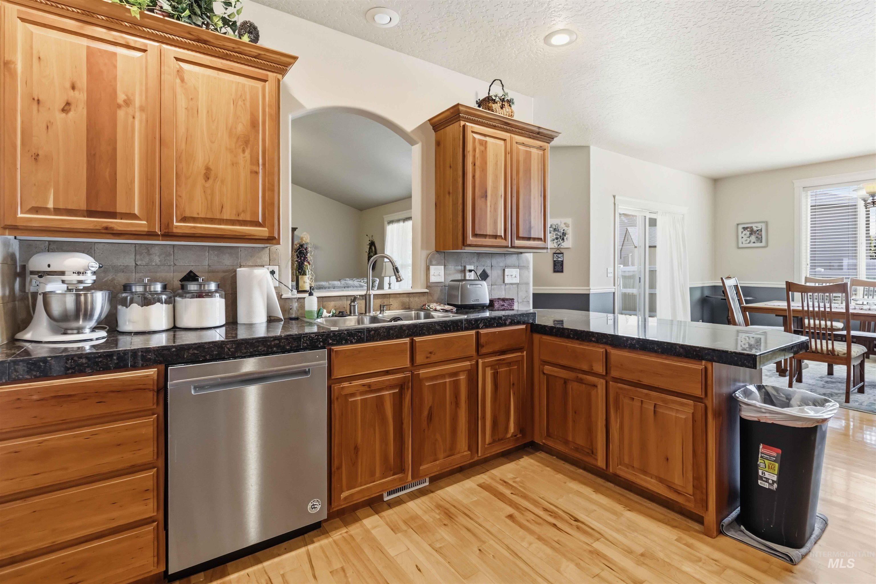 9701 W Penhurst Drive, Star, Idaho 83669, 4 Bedrooms, 3 Bathrooms, Residential For Sale, Price $620,000, 98986598