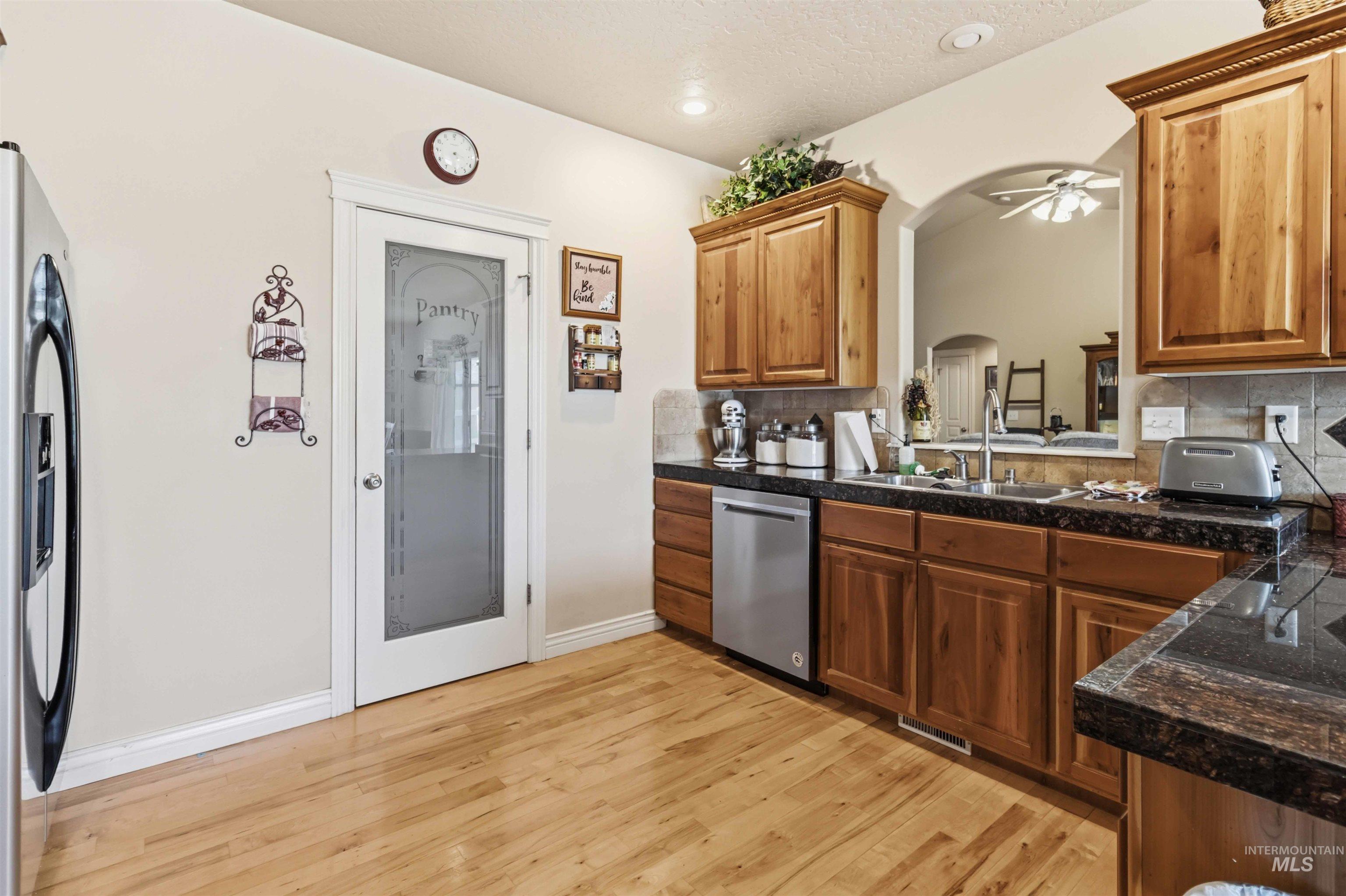9701 W Penhurst Drive, Star, Idaho 83669, 4 Bedrooms, 3 Bathrooms, Residential For Sale, Price $620,000, 98986598