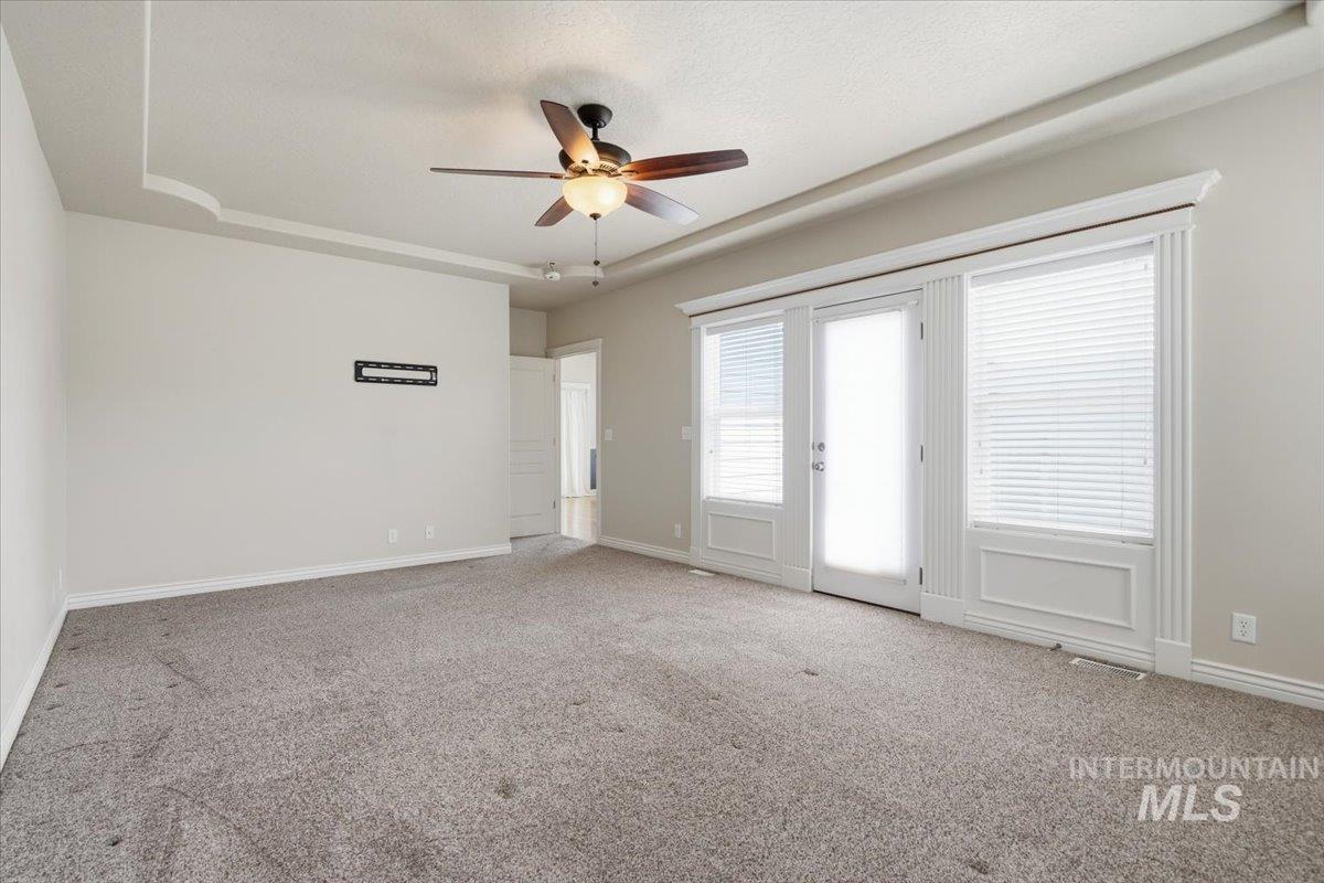 9701 W Penhurst Drive, Star, Idaho 83669, 4 Bedrooms, 3 Bathrooms, Residential For Sale, Price $599,900, 98986598
