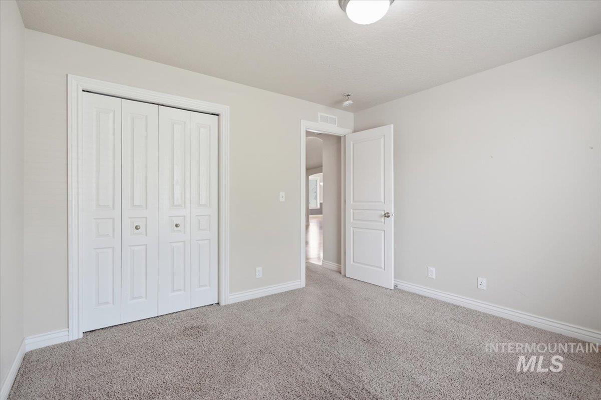 9701 W Penhurst Drive, Star, Idaho 83669, 4 Bedrooms, 3 Bathrooms, Residential For Sale, Price $599,900, 98986598