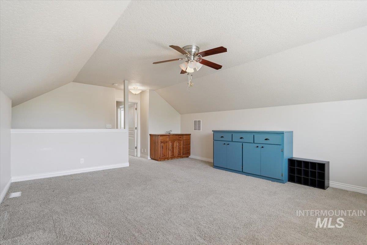 9701 W Penhurst Drive, Star, Idaho 83669, 4 Bedrooms, 3 Bathrooms, Residential For Sale, Price $599,900, 98986598
