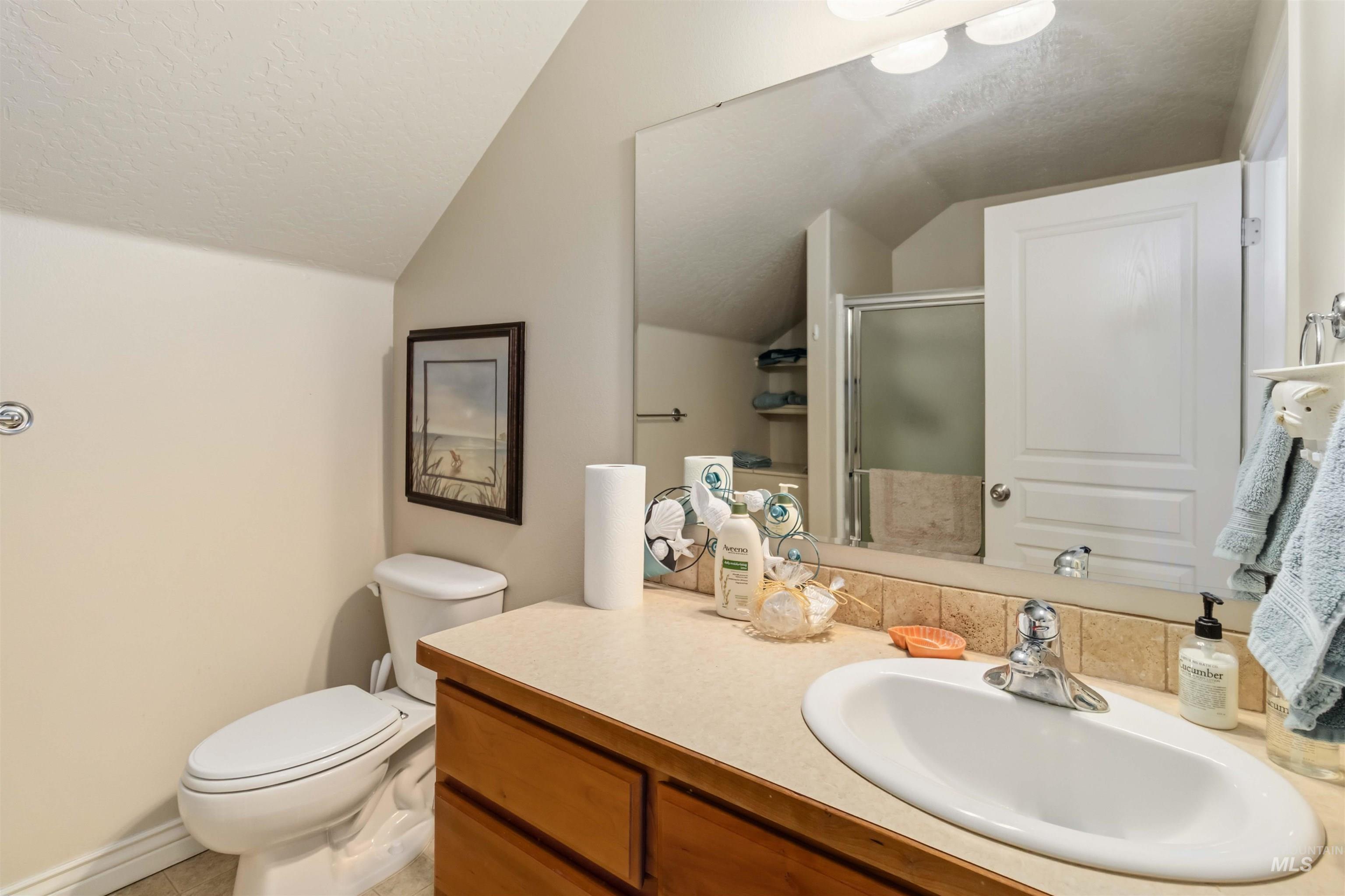 9701 W Penhurst Drive, Star, Idaho 83669, 4 Bedrooms, 3 Bathrooms, Residential For Sale, Price $620,000, 98986598