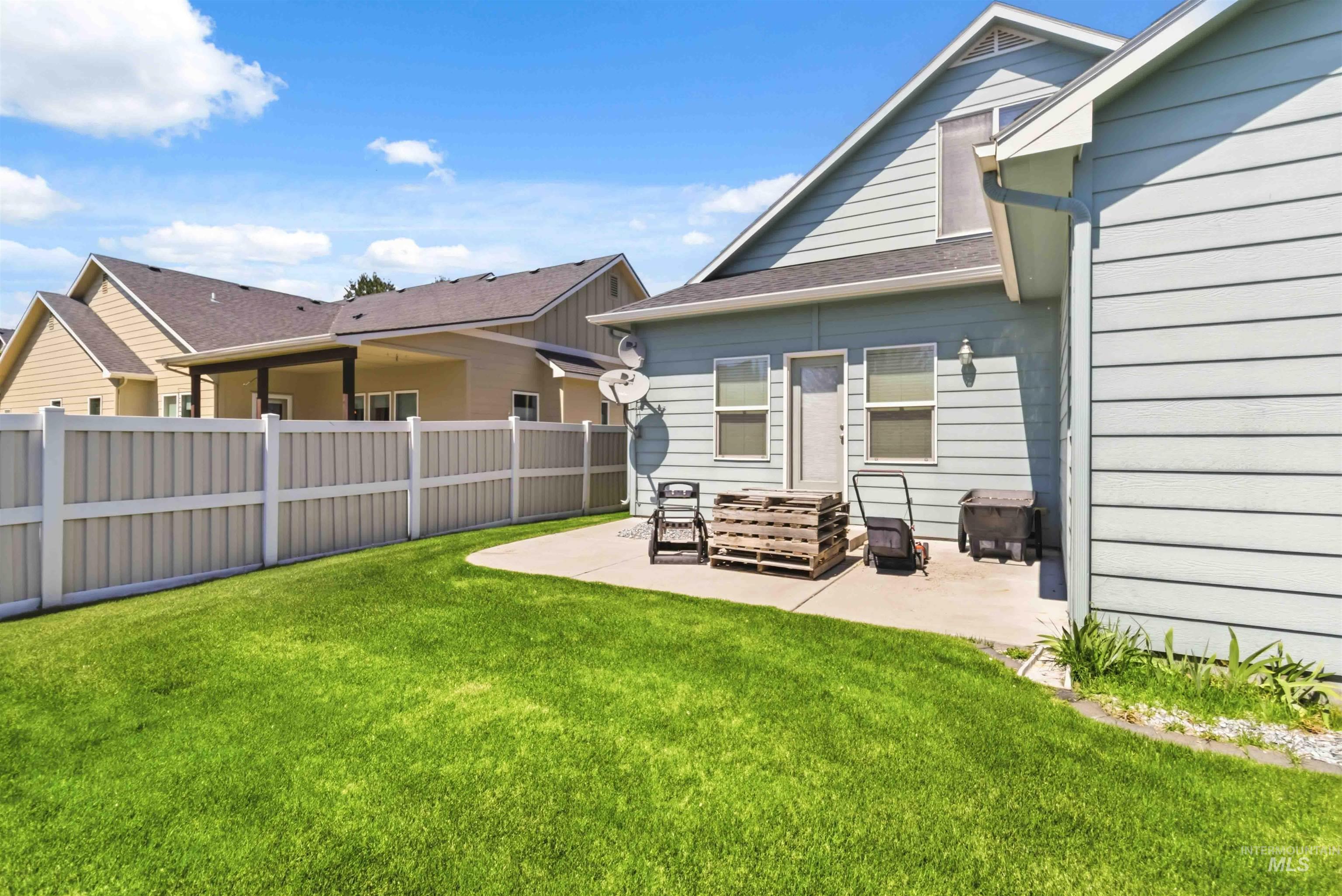 9701 W Penhurst Drive, Star, Idaho 83669, 4 Bedrooms, 3 Bathrooms, Residential For Sale, Price $620,000, 98986598