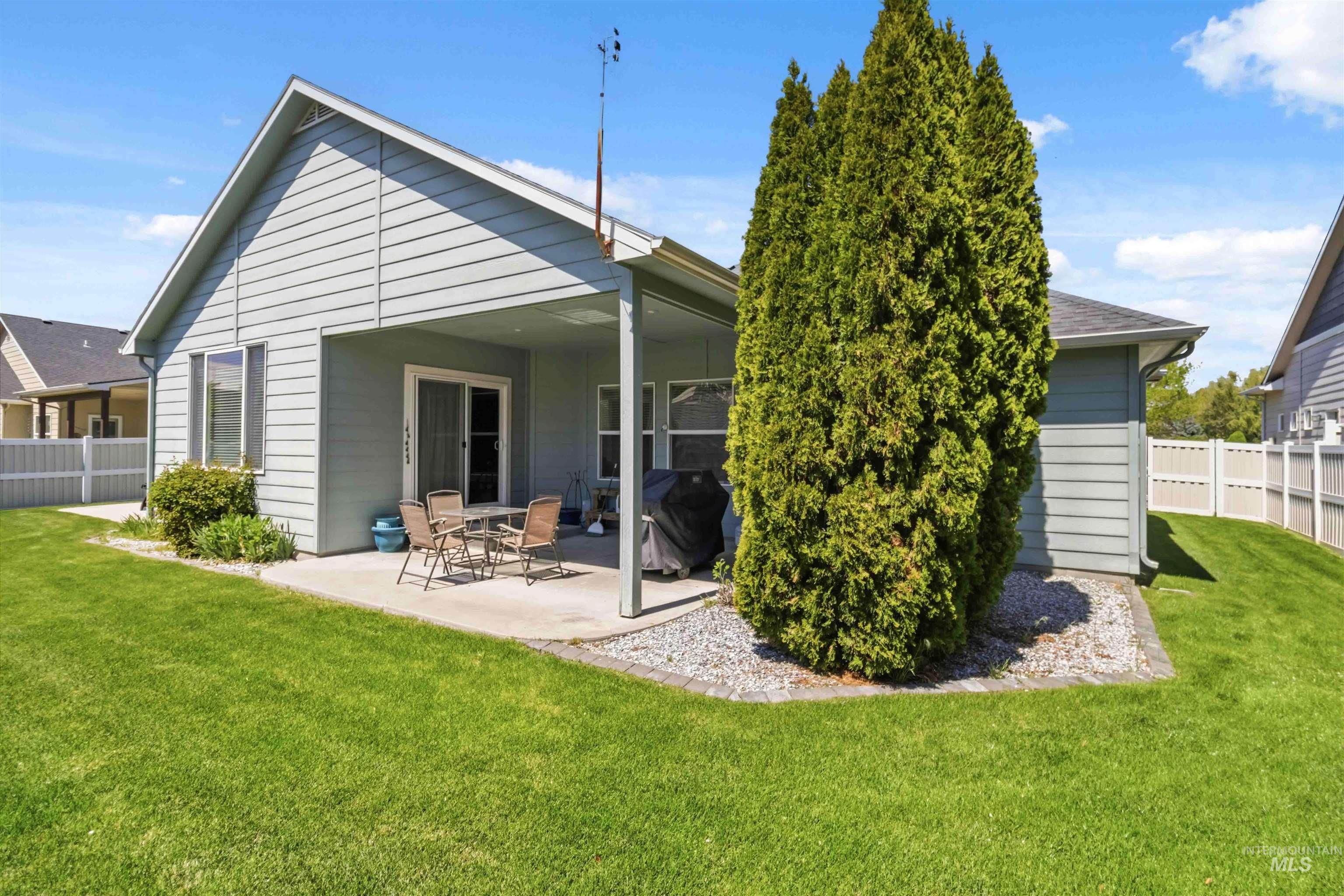9701 W Penhurst Drive, Star, Idaho 83669, 4 Bedrooms, 3 Bathrooms, Residential For Sale, Price $620,000, 98986598