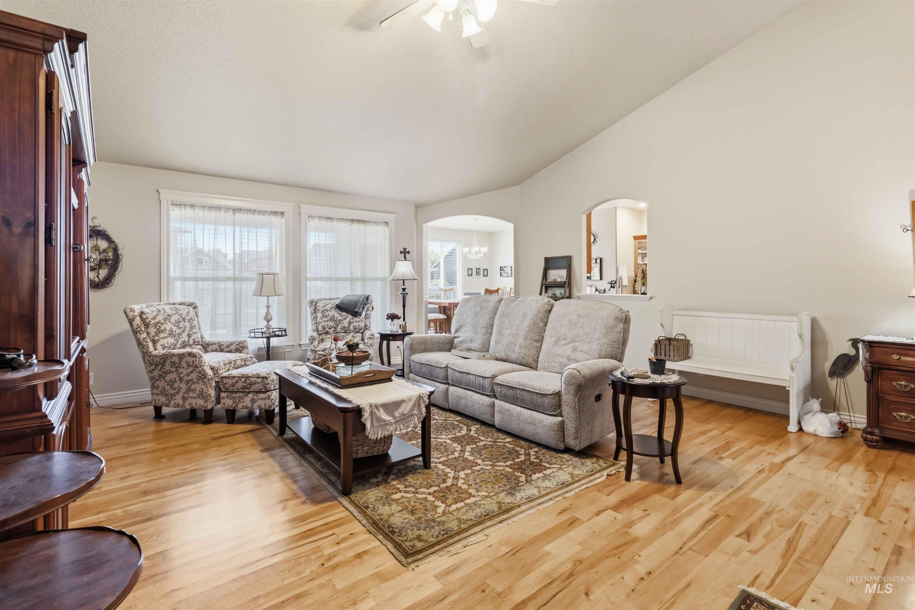 9701 W Penhurst Drive, Star, Idaho 83669, 4 Bedrooms, 3 Bathrooms, Residential For Sale, Price $620,000, 98986598