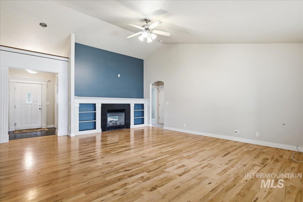 9701 W Penhurst Drive, Star, Idaho 83669, 4 Bedrooms, 3 Bathrooms, Residential For Sale, Price $599,900, 98986598