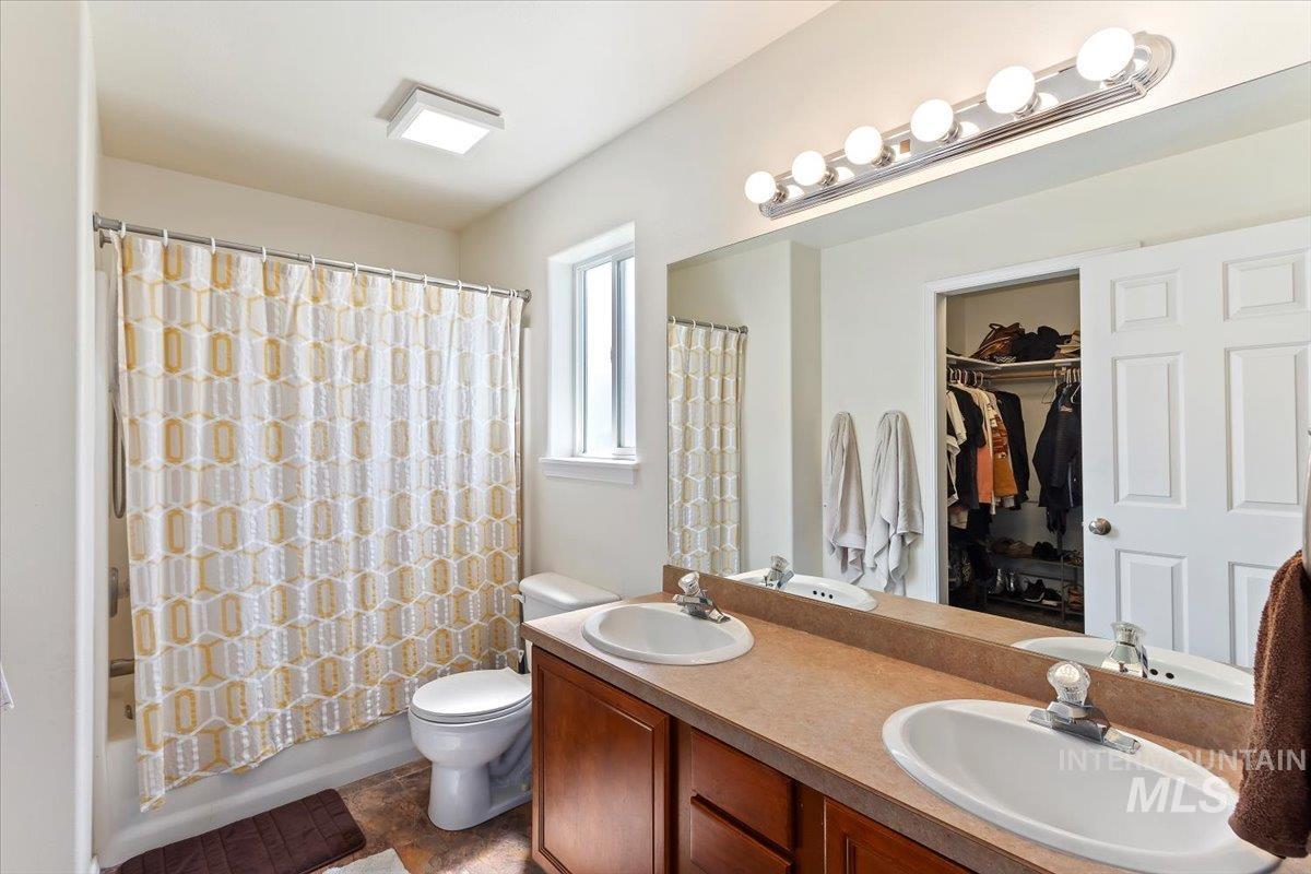 1495 North Pointe Drive, Twin Falls, Idaho 83301, 3 Bedrooms, 2 Bathrooms, Residential For Sale, Price $394,900, 98986599