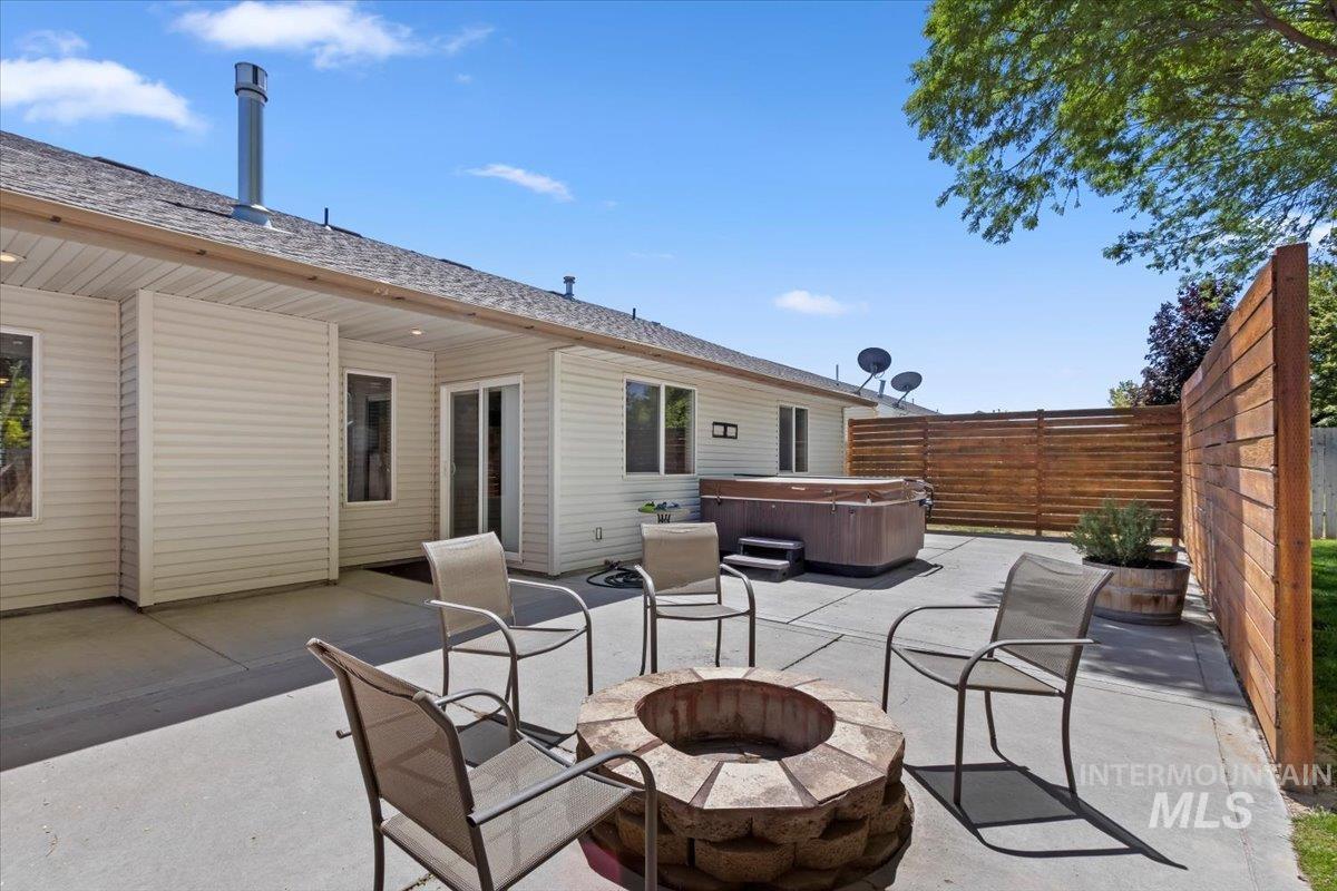 1495 North Pointe Drive, Twin Falls, Idaho 83301, 3 Bedrooms, 2 Bathrooms, Residential For Sale, Price $394,900, 98986599