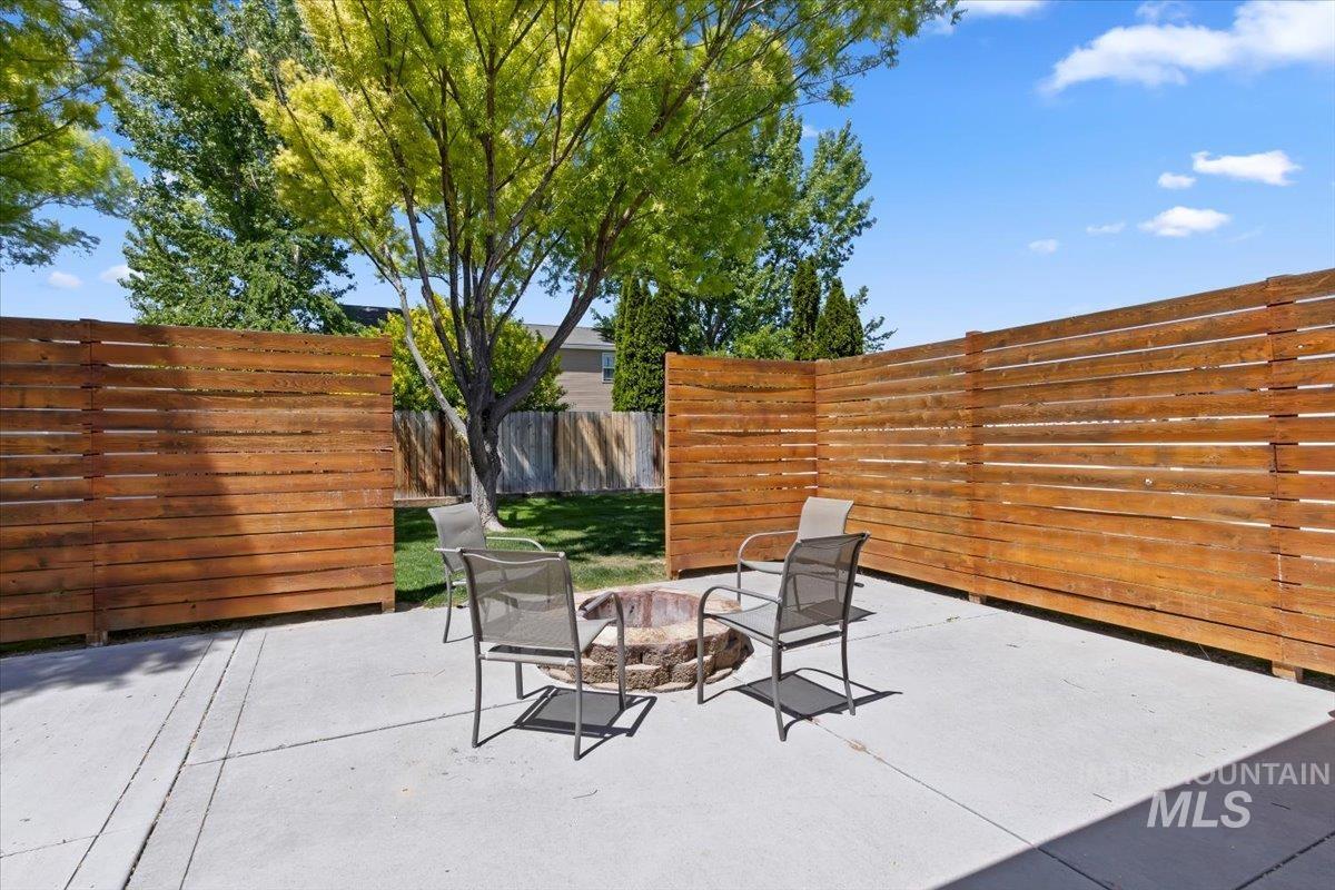 1495 North Pointe Drive, Twin Falls, Idaho 83301, 3 Bedrooms, 2 Bathrooms, Residential For Sale, Price $394,900, 98986599