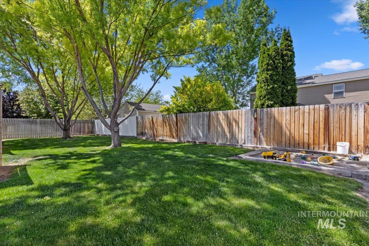 1495 North Pointe Drive, Twin Falls, Idaho 83301, 3 Bedrooms, 2 Bathrooms, Residential For Sale, Price $394,900, 98986599