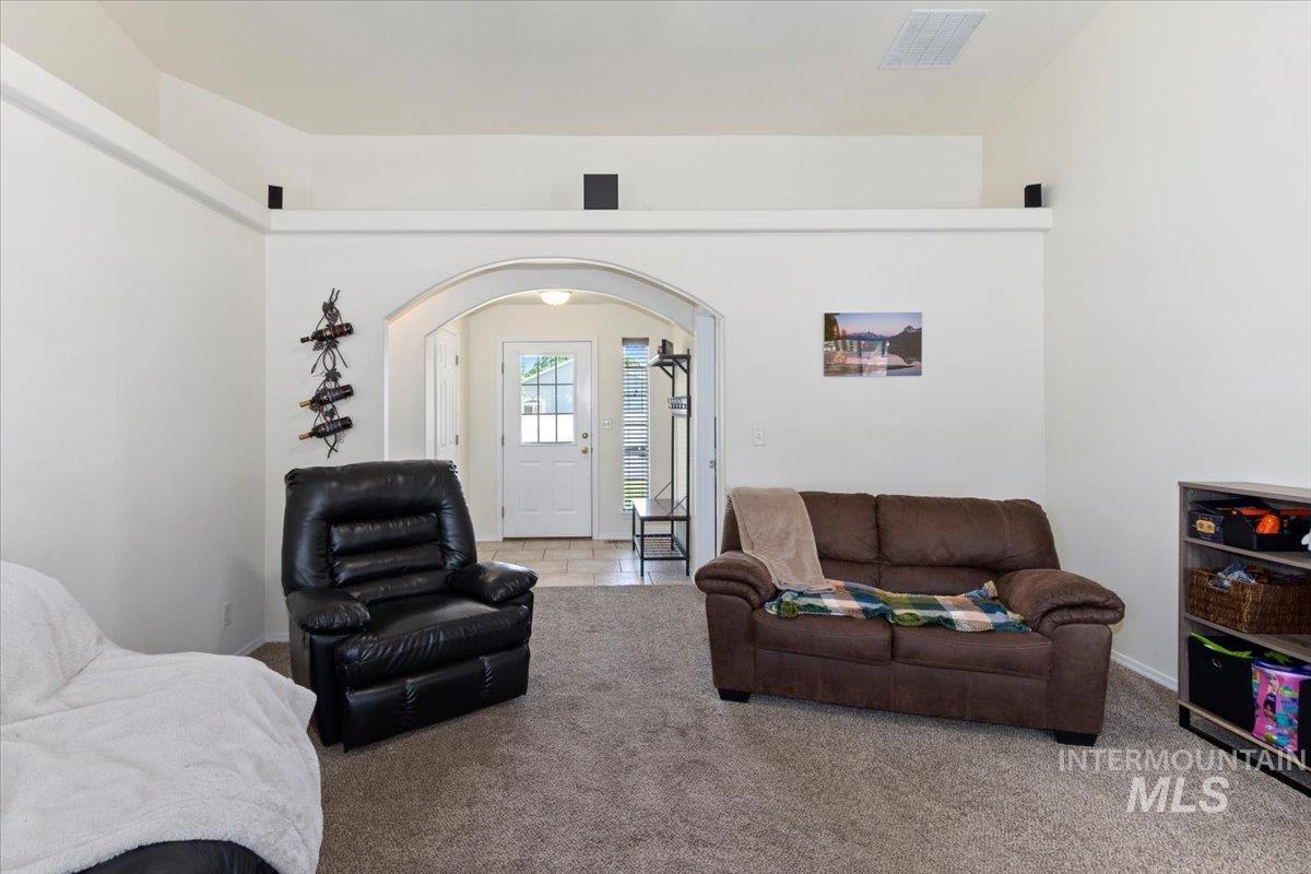 1495 North Pointe Drive, Twin Falls, Idaho 83301, 3 Bedrooms, 2 Bathrooms, Residential For Sale, Price $394,900, 98986599
