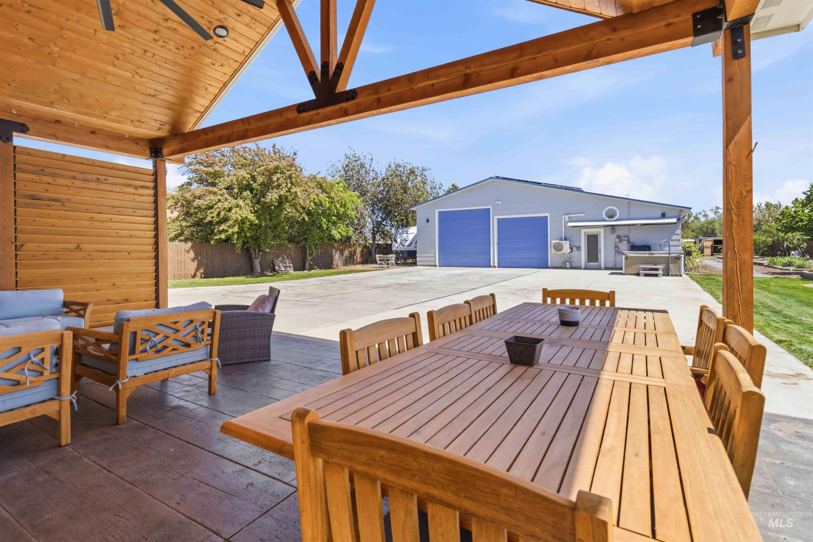 2926 Sunset Strip, Mountain Home, Idaho 83647, 3 Bedrooms, 2 Bathrooms, Residential For Sale, Price $618,900, 98986600