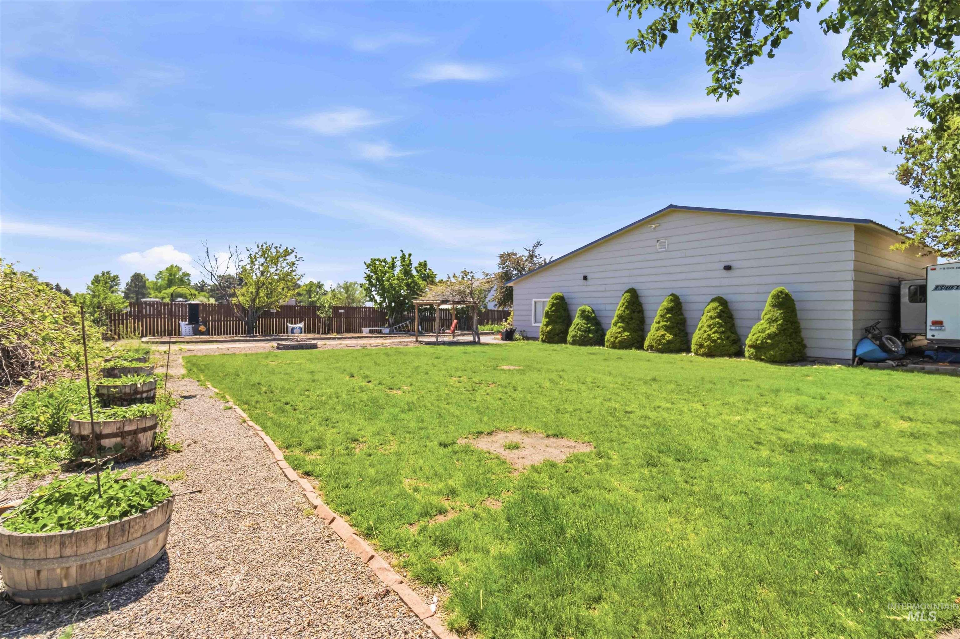 2926 Sunset Strip, Mountain Home, Idaho 83647, 3 Bedrooms, 2 Bathrooms, Residential For Sale, Price $618,900, 98986600