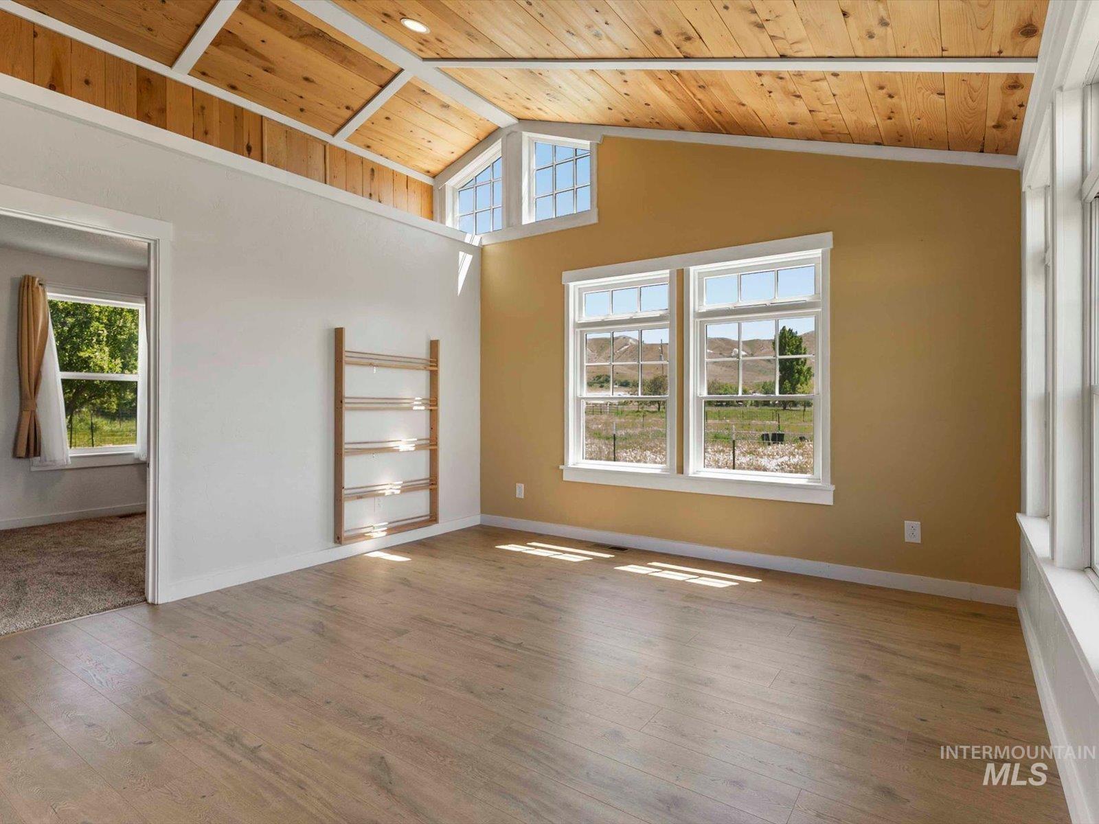999 E. Sales Yard Rd, Emmett, Idaho 83617, 3 Bedrooms, 2 Bathrooms, Residential For Sale, Price $879,500, 98986602