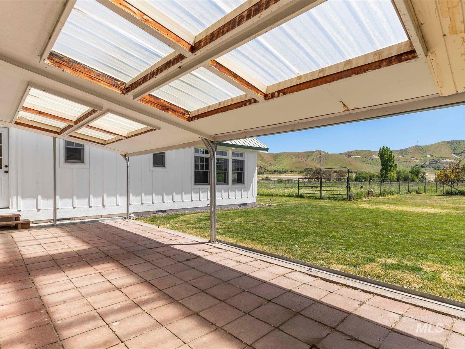 999 E. Sales Yard Rd, Emmett, Idaho 83617, 3 Bedrooms, 2 Bathrooms, Residential For Sale, Price $879,500, 98986602