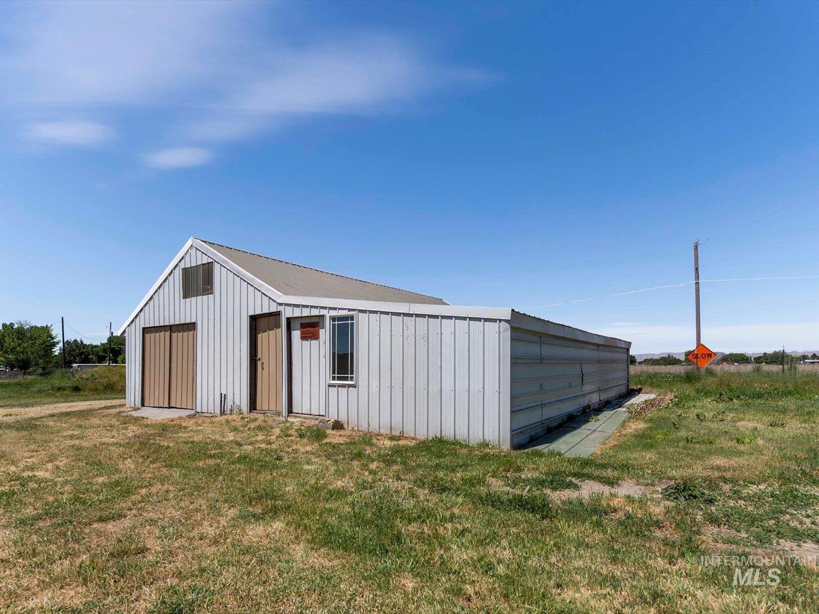 999 E. Sales Yard Rd, Emmett, Idaho 83617, 3 Bedrooms, 2 Bathrooms, Residential For Sale, Price $879,500, 98986602