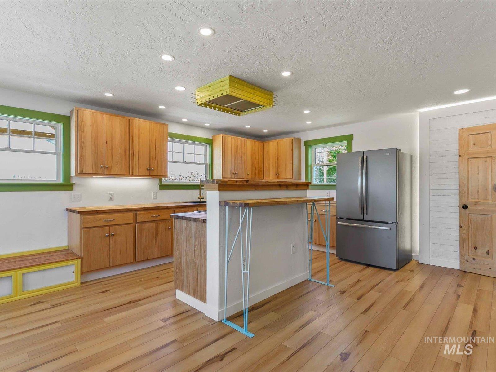 999 E. Sales Yard Rd, Emmett, Idaho 83617, 3 Bedrooms, 2 Bathrooms, Residential For Sale, Price $879,500, 98986602