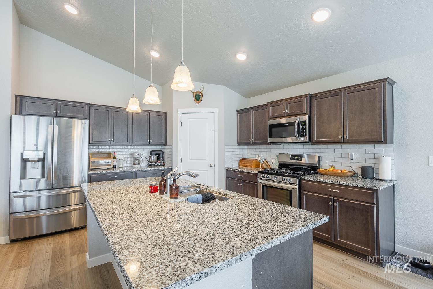 12623 Shadow Peak St., Caldwell, Idaho 83607, 4 Bedrooms, 2 Bathrooms, Residential For Sale, Price $422,000, 98986604