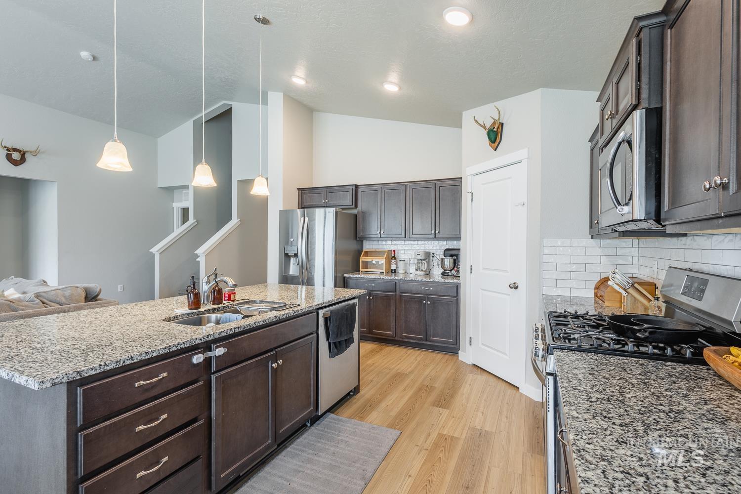 12623 Shadow Peak St., Caldwell, Idaho 83607, 4 Bedrooms, 2 Bathrooms, Residential For Sale, Price $422,000, 98986604