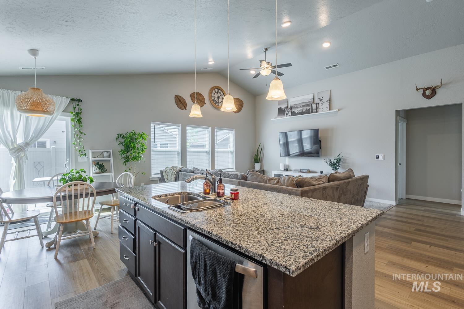 12623 Shadow Peak St., Caldwell, Idaho 83607, 4 Bedrooms, 2 Bathrooms, Residential For Sale, Price $422,000, 98986604