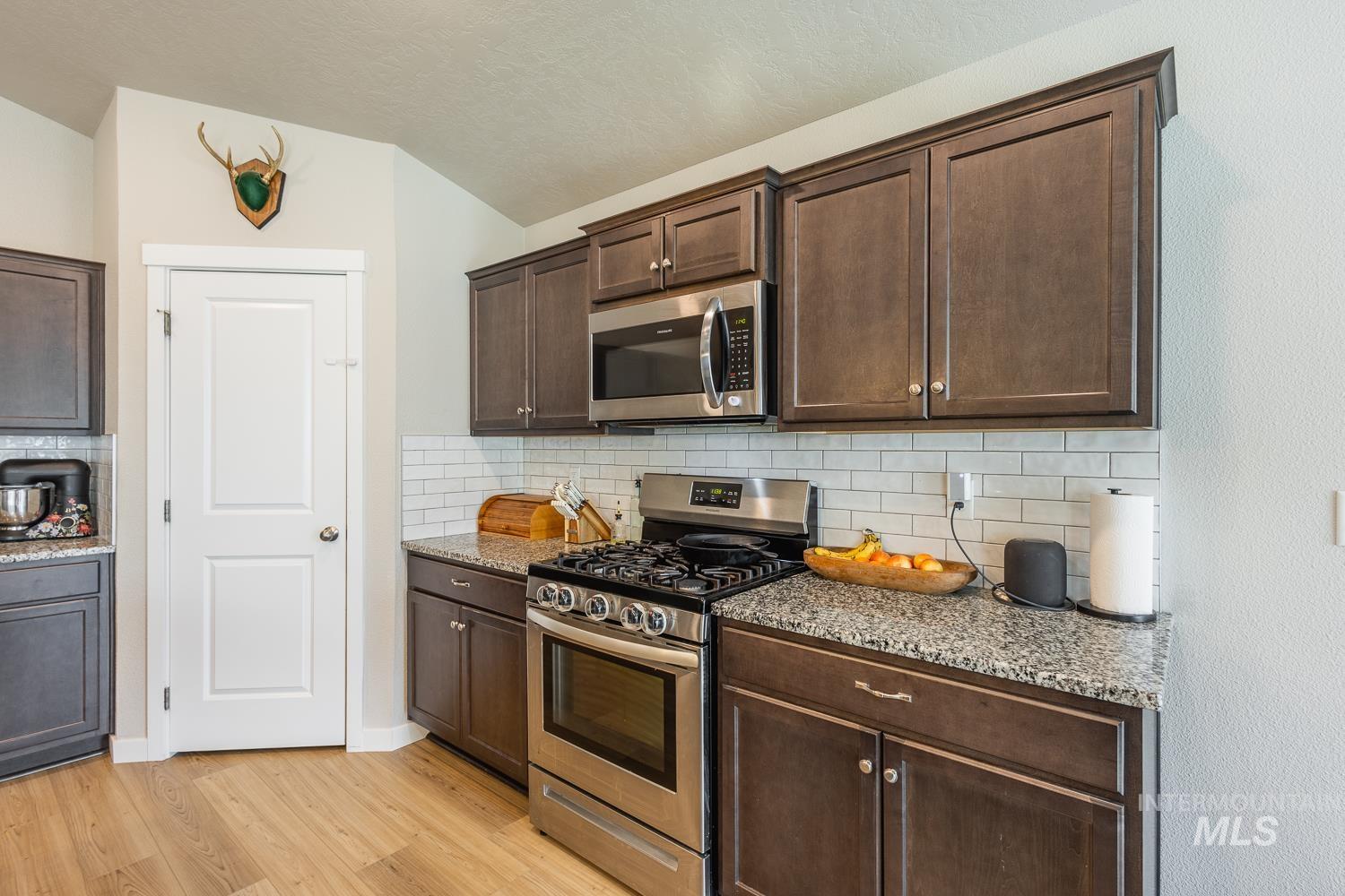 12623 Shadow Peak St., Caldwell, Idaho 83607, 4 Bedrooms, 2 Bathrooms, Residential For Sale, Price $422,000, 98986604