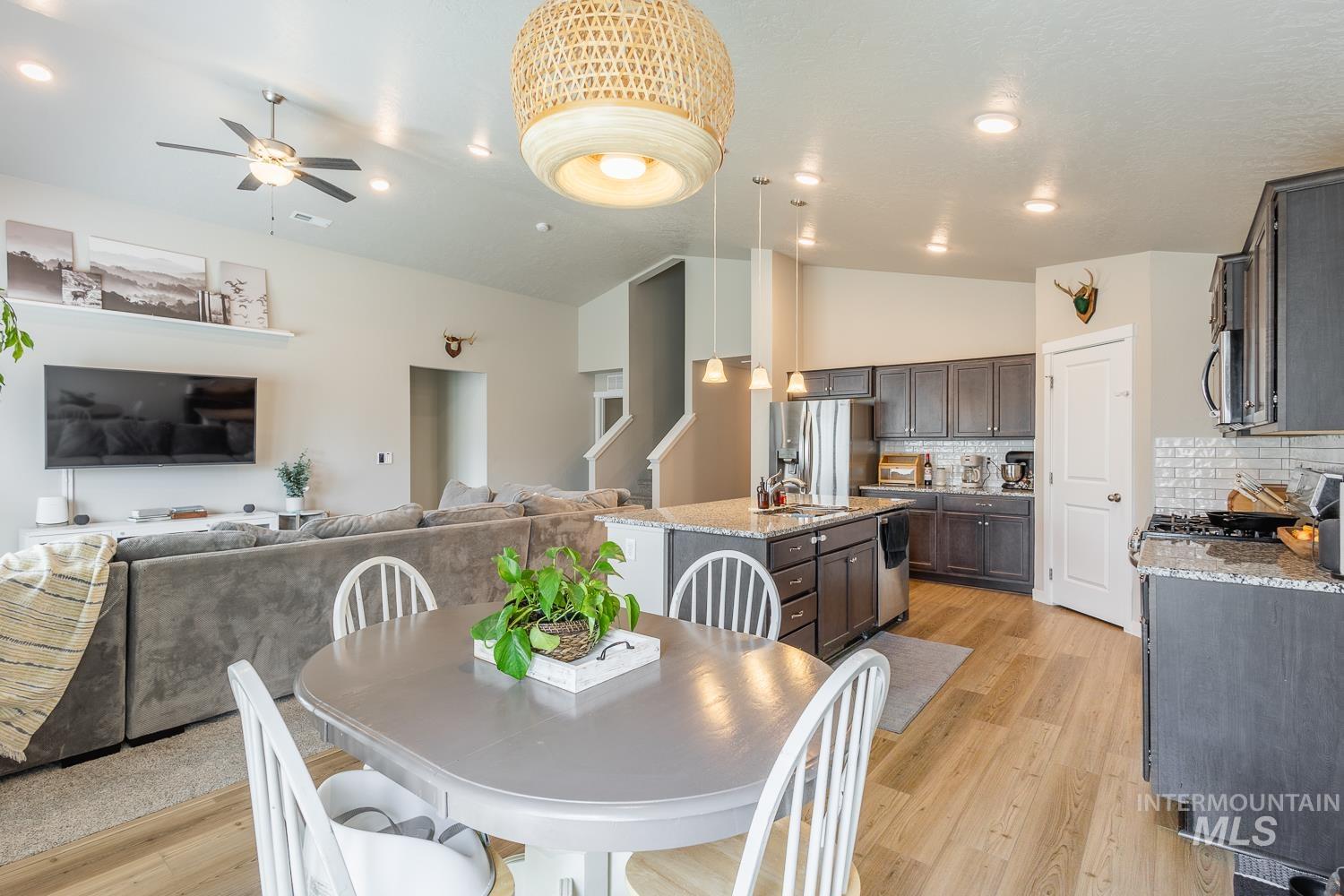 12623 Shadow Peak St., Caldwell, Idaho 83607, 4 Bedrooms, 2 Bathrooms, Residential For Sale, Price $422,000, 98986604