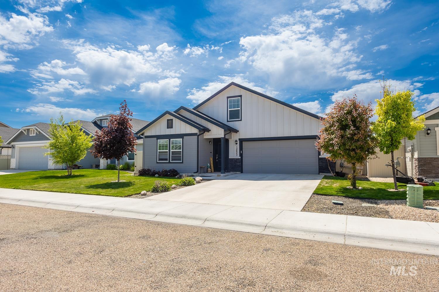 12623 Shadow Peak St., Caldwell, Idaho 83607, 4 Bedrooms, 2 Bathrooms, Residential For Sale, Price $422,000, 98986604