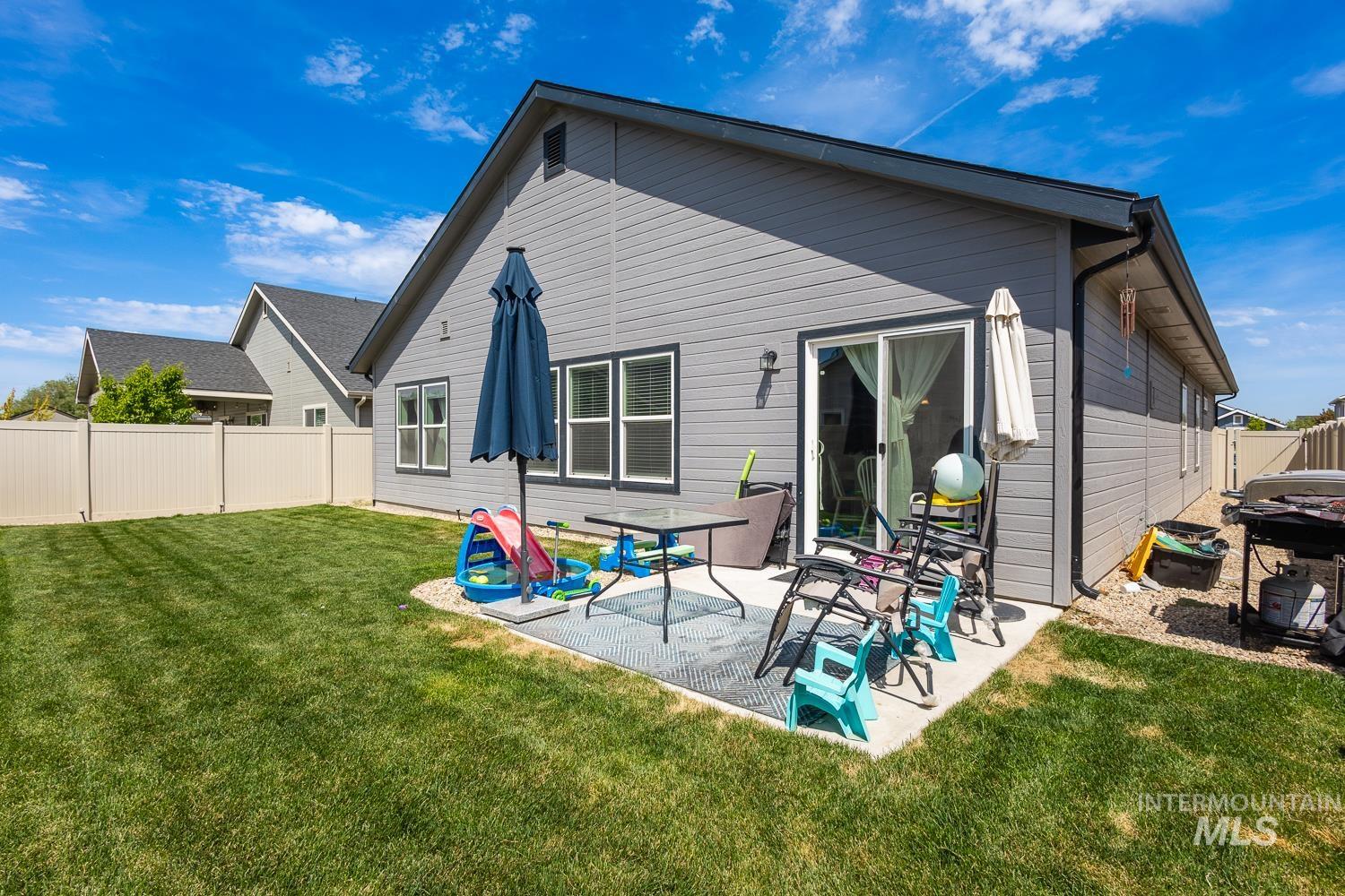 12623 Shadow Peak St., Caldwell, Idaho 83607, 4 Bedrooms, 2 Bathrooms, Residential For Sale, Price $422,000, 98986604
