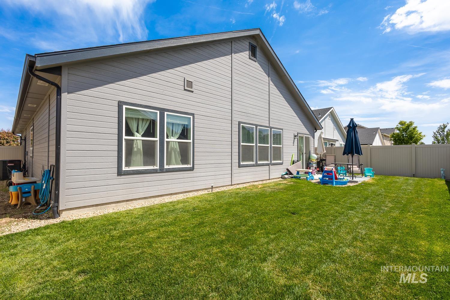 12623 Shadow Peak St., Caldwell, Idaho 83607, 4 Bedrooms, 2 Bathrooms, Residential For Sale, Price $422,000, 98986604