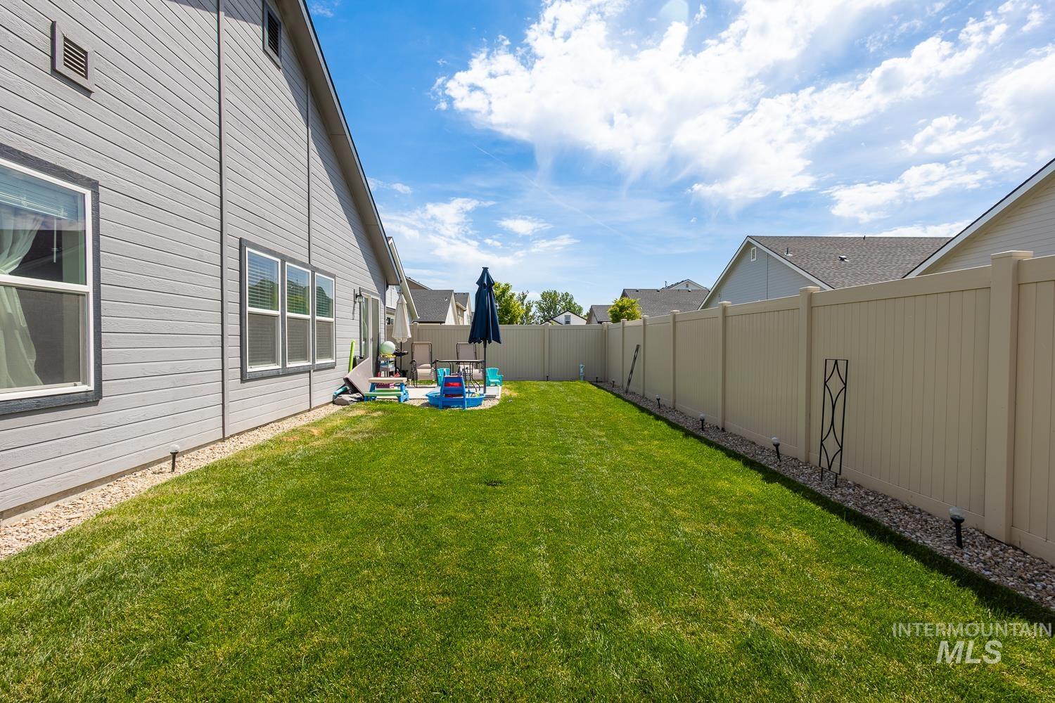 12623 Shadow Peak St., Caldwell, Idaho 83607, 4 Bedrooms, 2 Bathrooms, Residential For Sale, Price $422,000, 98986604